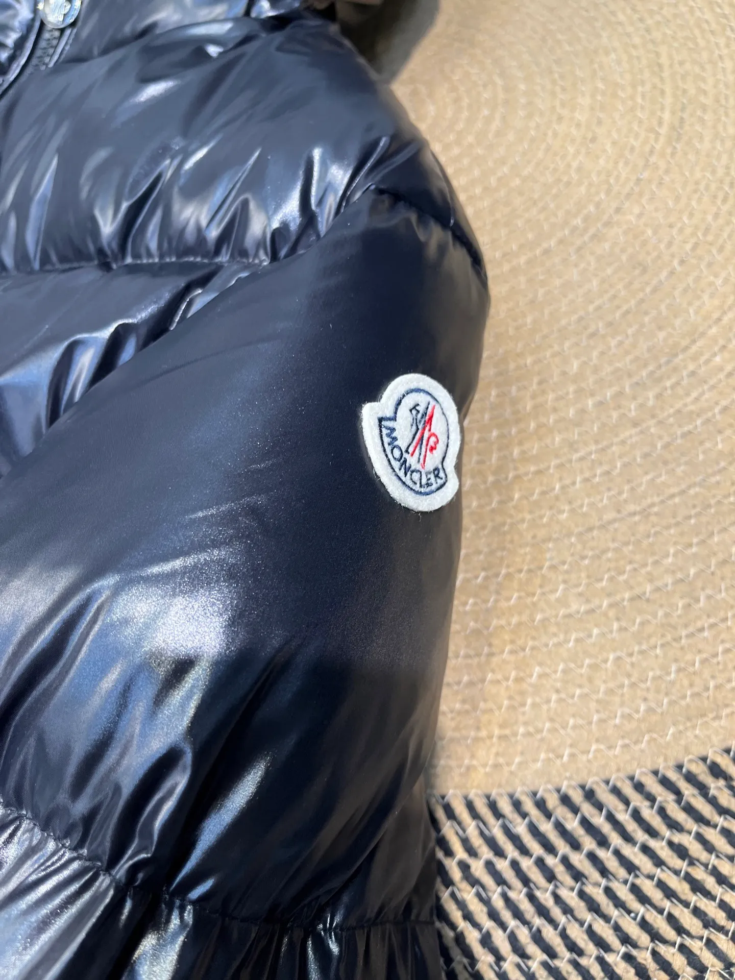 P1160 moncler 🌟 Huppelong series women's long down jacket, original custom-made weatherproof nylon fabric, the brim design can be opened with the classic logo design, the cuffs and hem are equipped with zippers to change the shape at will, the new national standard 90 down filling inside, first-class down filling, high version, size 1234