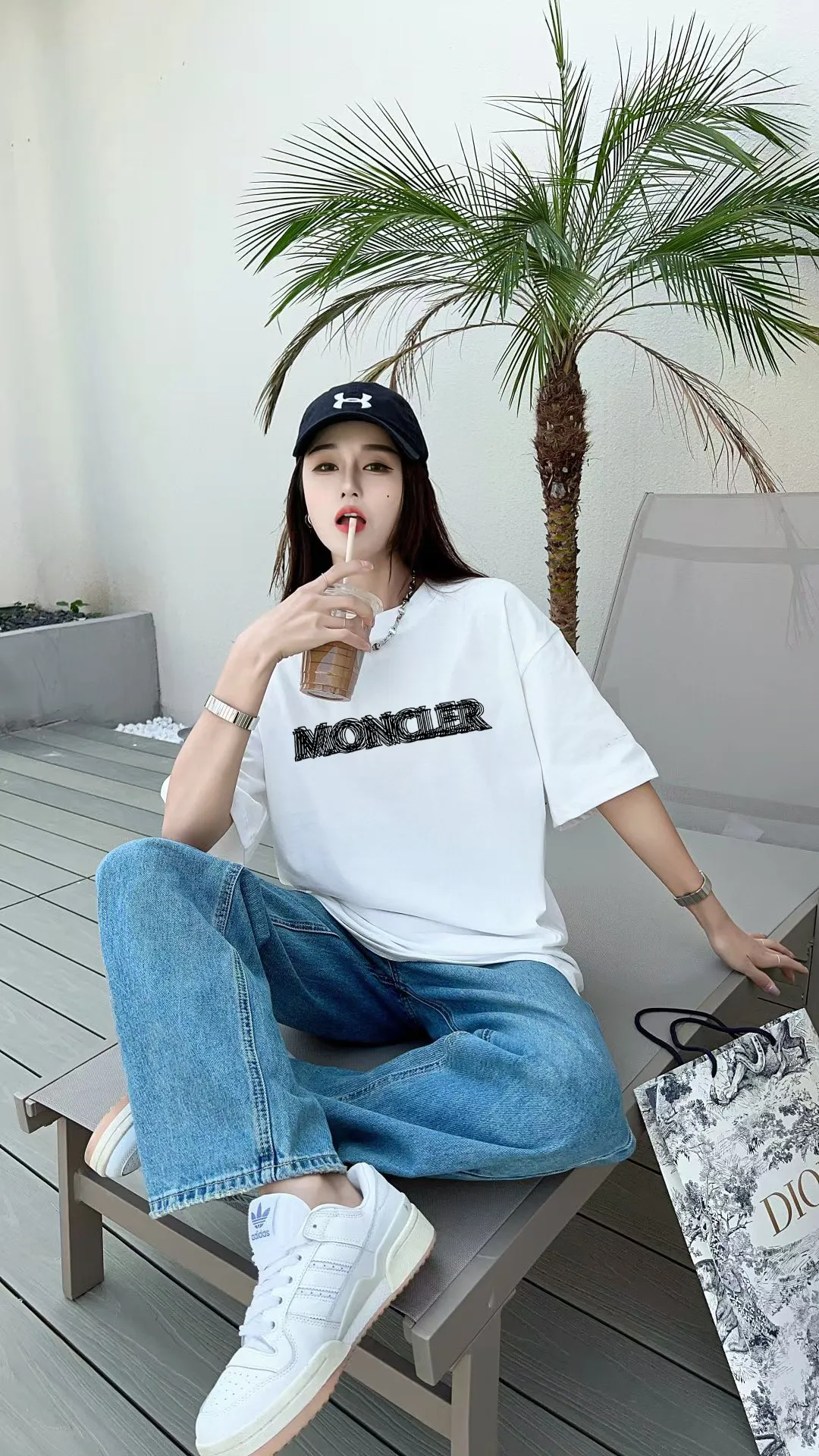P140 🔥[MONCLER] 2025FW short-sleeved T-shirt emblem + ghost LOGO high-end 26s double yarn 300g fabric heavy fabric custom stretcher rib dyed in the same cylinder complete three standards same style for men and women Color: Black White Size: S M L XL 2XL