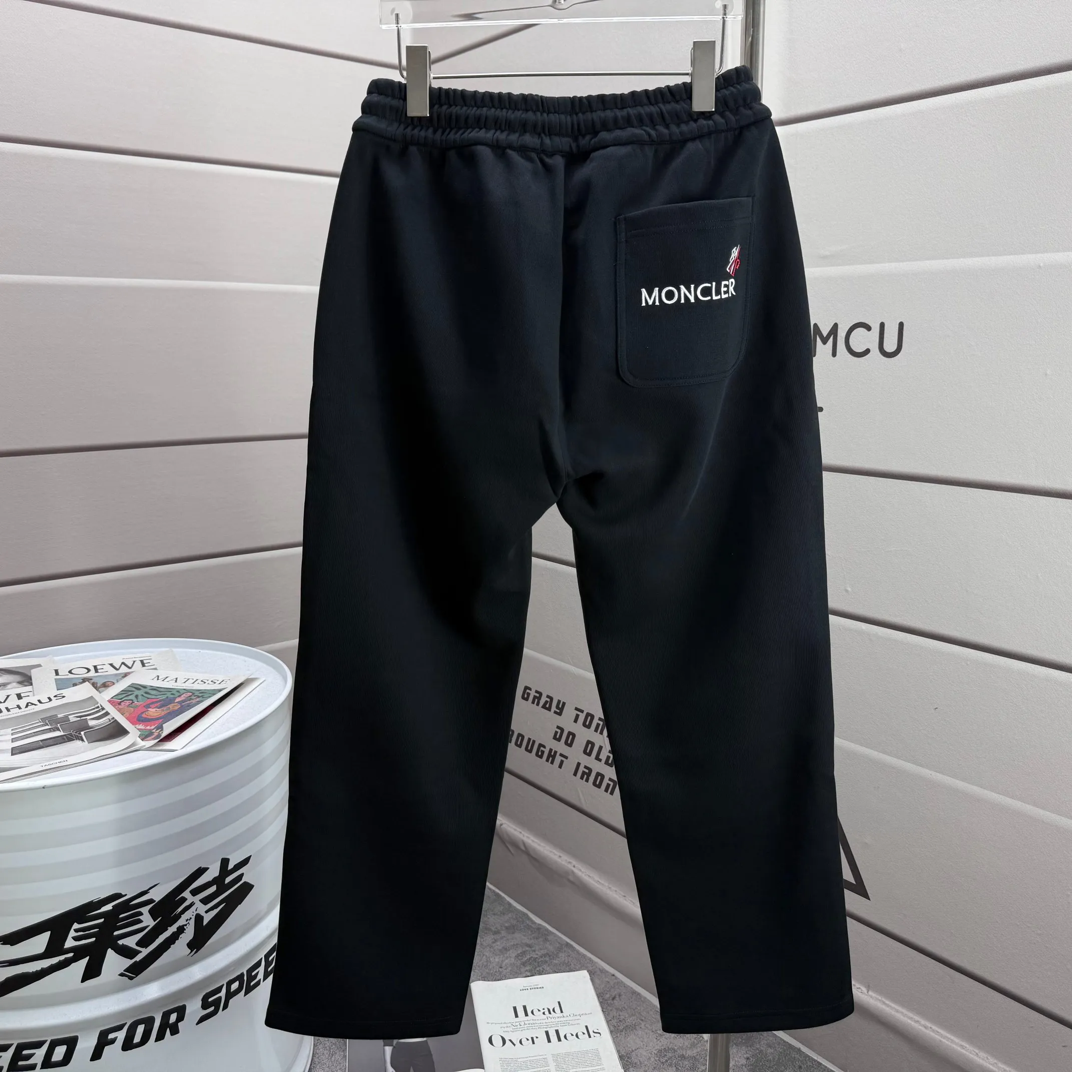 P310 MONCLER* Mouthless 2025 new autumn embroidered classic flat-legged casual sweatpants, same style for men and women. The fabric is made of 380g high-density double-sided Chinese custom fabric. No deformation, no shrinkage, three-dimensional drape. Color: black, navy blue, size: M-XXXL
