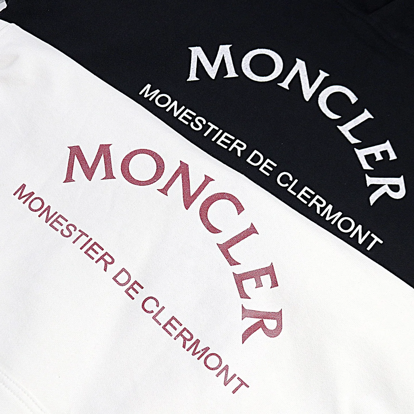 P234 Style number: 856 〈MONCLER〉 Mongolian hooded sweatshirt. The price of the hooded sweatshirt is actually quite advantageous. Those who have been to the counters should know that the price of the hooded sweatshirt is not much cheaper than that of Gucci Burberry. It is just relatively low-key and unwilling to hype. It is a picture that you want to buy or not. It has an arrogant existence... ✅Original custom-made with logo eyelets and hood ✅460g 100% cotton wool-eating fabric OS version is too large ✅Matched with the original high-weight double yarn thread ✅Correct three-needle and five-thread craftsmanship Chain edge Color: Black White Size S M L