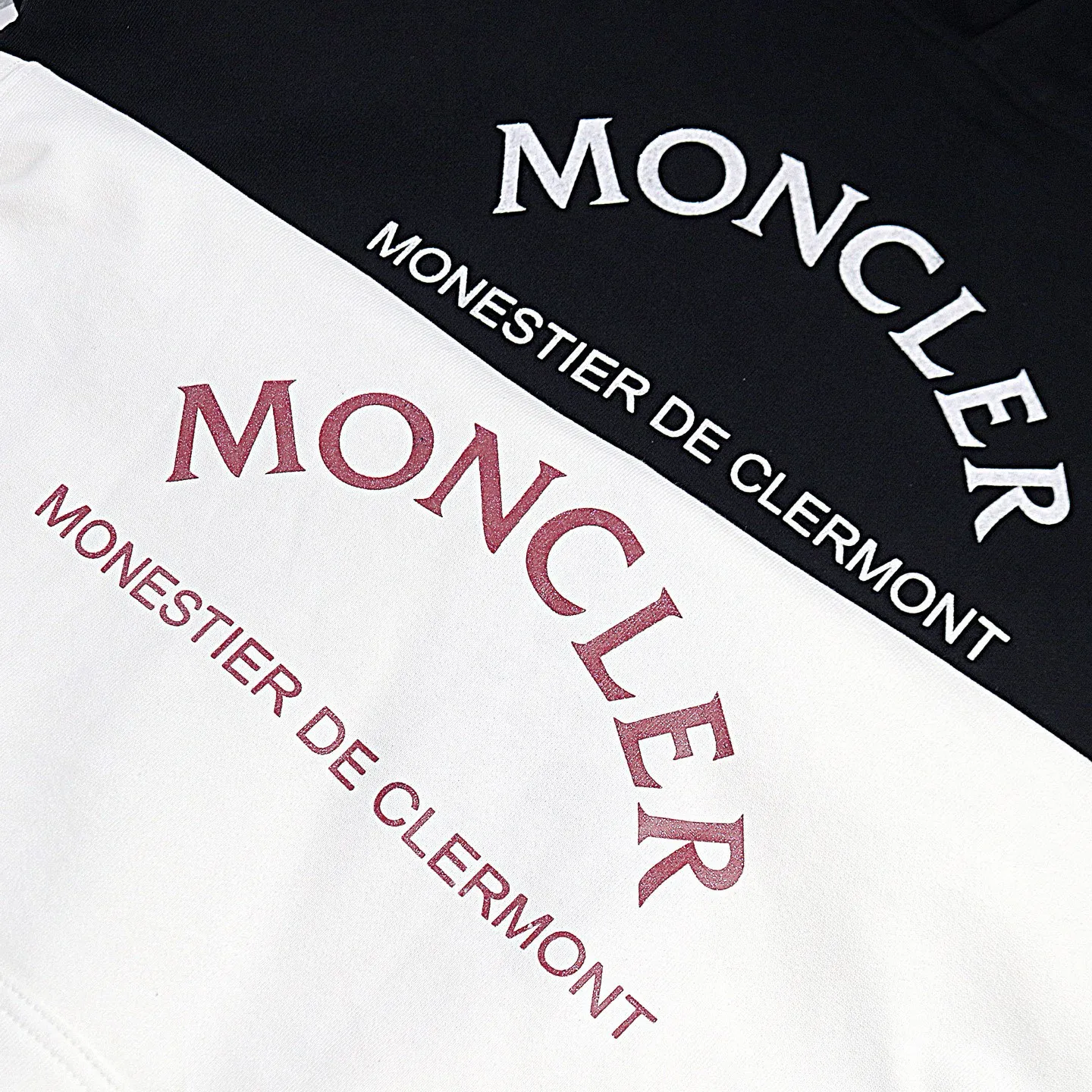 P234 Style number: 856 〈MONCLER〉 Mongolian hooded sweatshirt. The price of the hooded sweatshirt is actually quite advantageous. Those who have been to the counters should know that the price of the hooded sweatshirt is not much cheaper than that of Gucci Burberry. It is just relatively low-key and unwilling to hype. It is a picture that you want to buy or not. It has an arrogant existence... ✅Original custom-made with logo eyelets and hood ✅460g 100% cotton wool-eating fabric OS version is too large ✅Matched with the original high-weight double yarn thread ✅Correct three-needle and five-thread craftsmanship Chain edge Color: Black White Size S M L