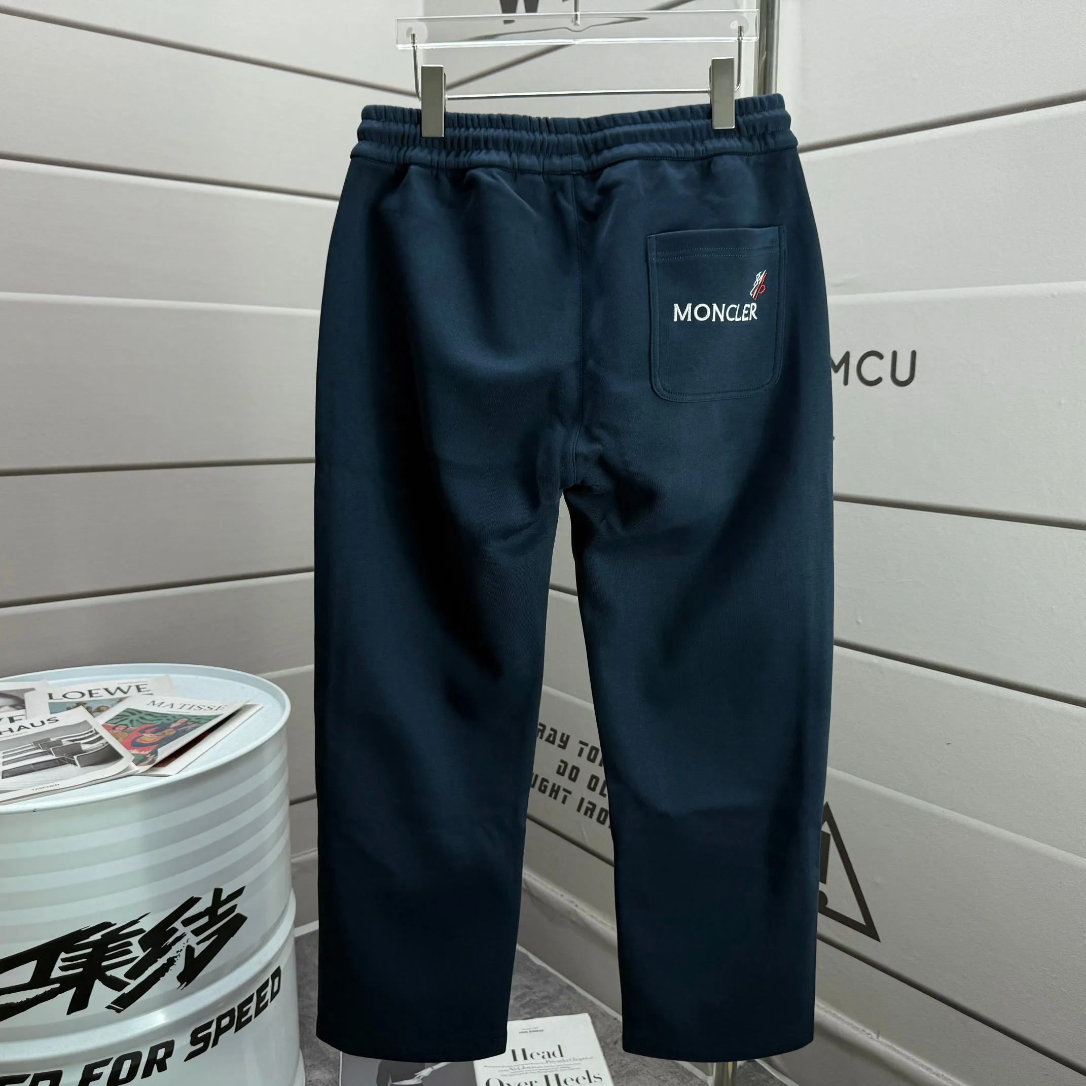 P310 MONCLER* Mouthless 2025 new autumn embroidered classic flat-legged casual sweatpants, same style for men and women. The fabric is made of 380g high-density double-sided Chinese custom fabric. No deformation, no shrinkage, three-dimensional drape. Color: black, navy blue, size: M-XXXL