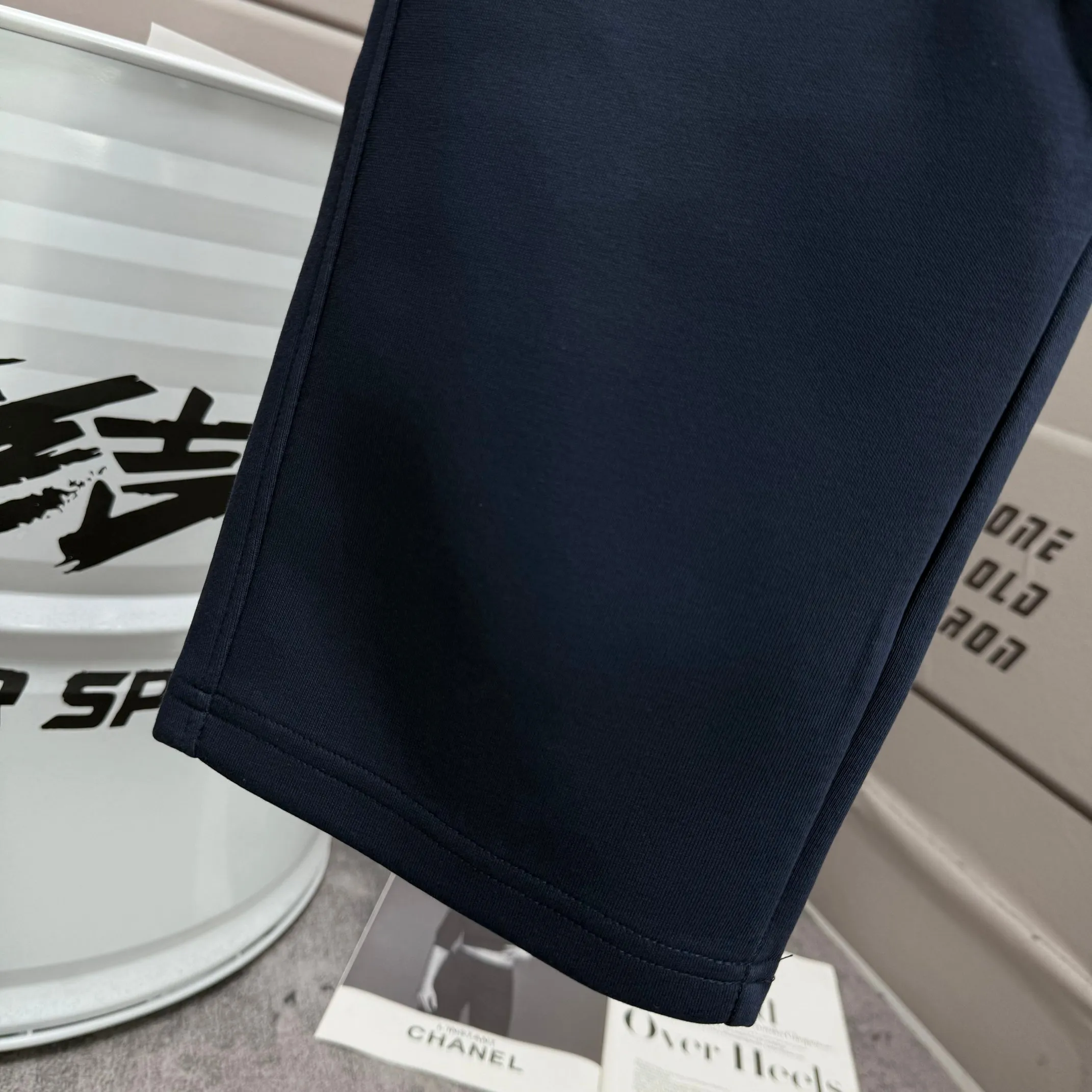 P310 MONCLER* Mouthless 2025 new autumn embroidered classic flat-legged casual sweatpants, same style for men and women. The fabric is made of 380g high-density double-sided Chinese custom fabric. No deformation, no shrinkage, three-dimensional drape. Color: black, navy blue, size: M-XXXL