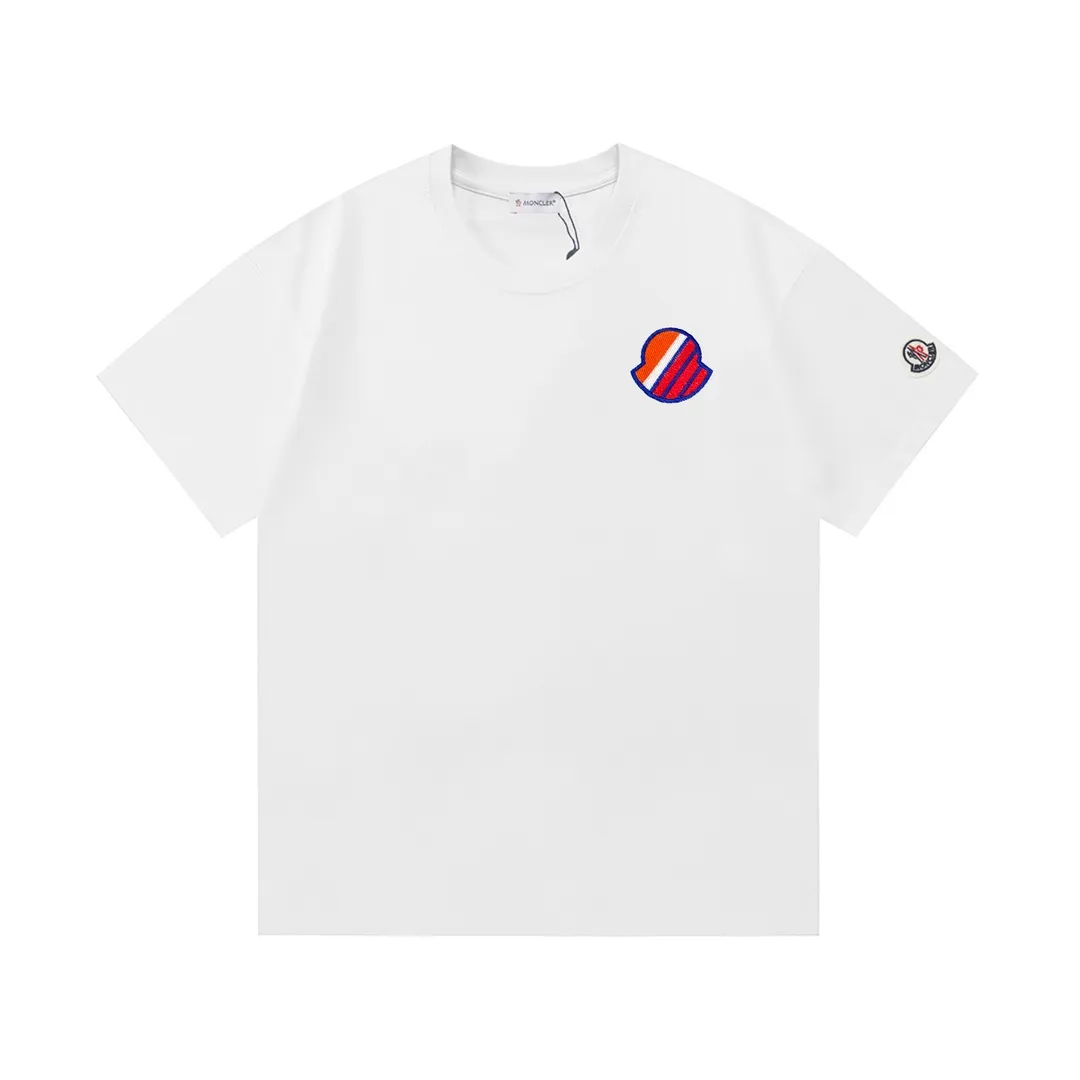 P150 Moncler 2026 early spring new style Imported high-density embroidered badge logo Customized small armband Same style for men and women Short-sleeved T-shirt · Customized 300g 100% double yarn pure cotton fabric · Dyeing of 32 double-strand threads · Complete collar label, hangtag, main mark and three labels Color: White Size: XS S M L