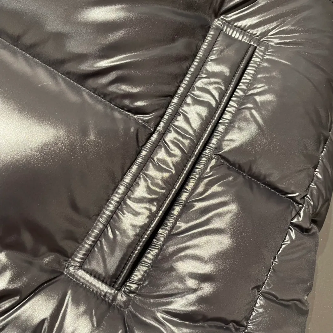 Details 𝙈𝙊𝙉𝘾𝙇𝙀𝙍/𝙈𝙊𝙉𝙏𝘽𝙀𝙇𝙄𝘼𝙍𝘿 Moncer #MONTBELIARD/🇳🇱three-color webbing/down jacket P740