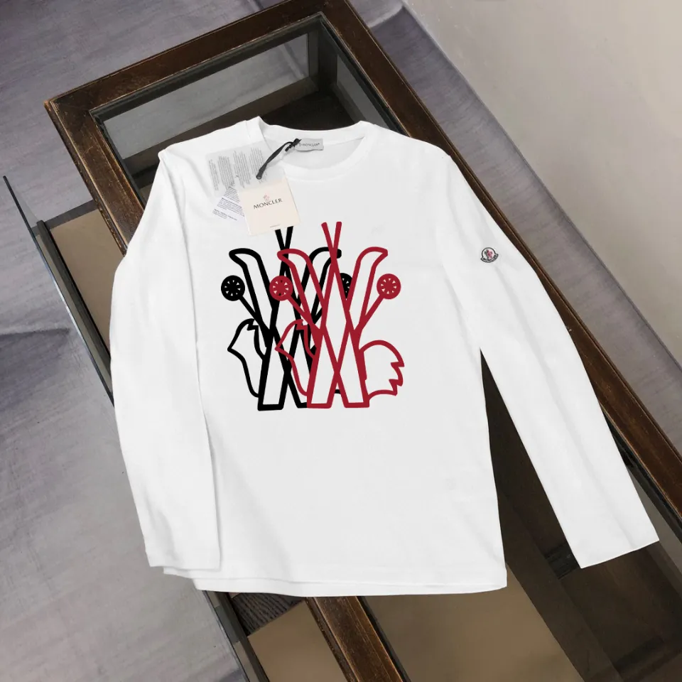 P180, a non-off-the-shelf model, you can trust it. Moncler printed long-sleeved T-shirt, 240g breathable cotton fabric, very soft and comfortable texture, does not shrink, does not deform, does not ball), can be worn alone as a base layer. Original customized accessories, collar label, care mark, hangtag, packaging (perfect details) Color: White Black Size: XS S M L