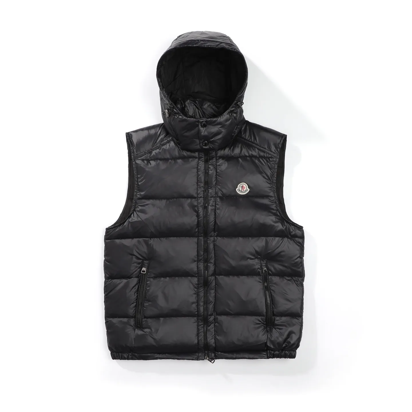 P390 [MONCLER Mouth Covered Couple’s High Version Classic Hooded Down Vest] A super popular item, made in a unique street punk style, a high-profile down vest for couples🔥 The hottest style at the moment🔥 Made of M's signature matte technical waterproof fabric, the fabric feels smooth and very textured, and is equipped with classic rectangular quilting to ensure the even distribution of down inside, bringing the ultimate warm and comfortable wearing experience, and it is also very fashionable and stylish! It is filled with imported European standard 90% velvet, which can effectively lock in and collect heat. You can feel its plump state by looking at the actual pictures. It is quite light on the upper body and does not feel bloated at all! The quality is definitely at the same level as the same counter. Friends who have ultra-high standards and pursuit of quality are recommended to buy it now👇 Color: Black Size: 1 2 3 4