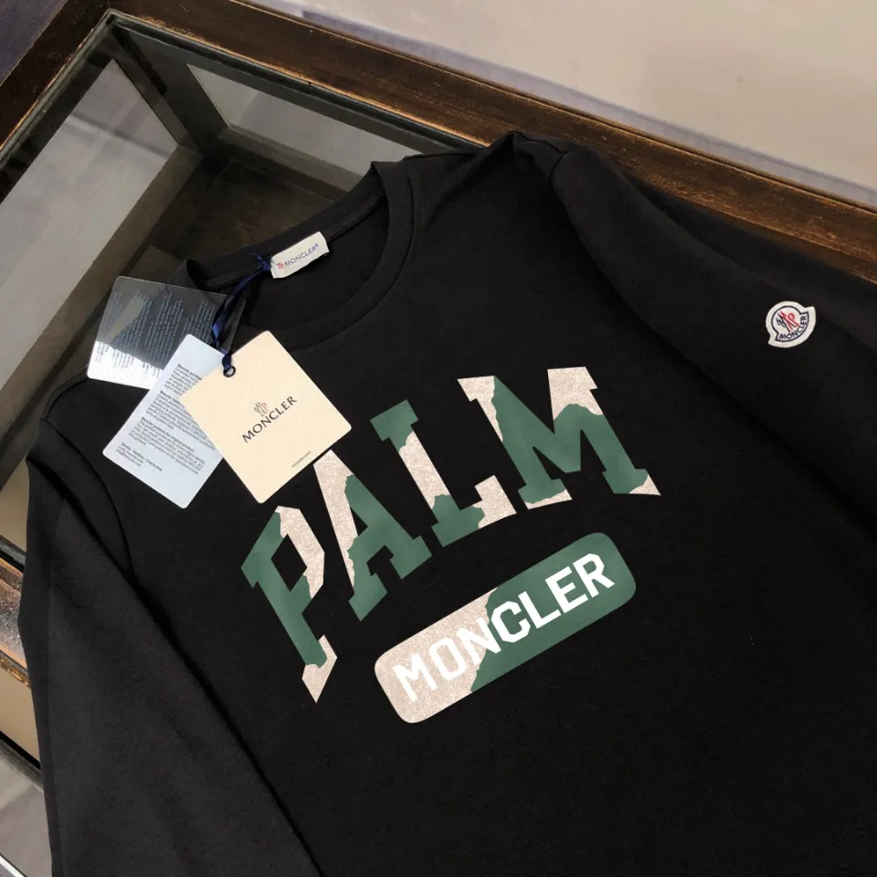 P180, a non-off-the-shelf model, you can trust it. Moncler printed long-sleeved T-shirt, 240g breathable cotton fabric, very soft and comfortable texture, does not shrink, does not deform, does not ball), can be worn alone as a base layer. Original customized accessories, collar label, care mark, hangtag, packaging (perfect details) Color: White Black Size: XS S M L