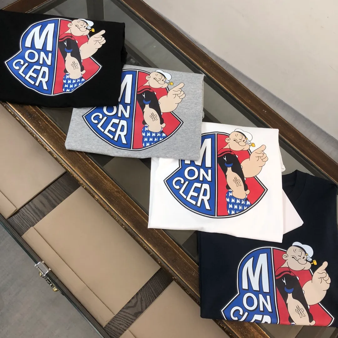 P150 MONCLER 24 The latest short-sleeved T-shirt for couples ~ Top-notch printed logo design ~ The fabric upper body is comfortable and breathable, not stiff, slim cut, made of high-end custom-made pure cotton fabric! The upper body is comfortable and stylish, and it can be worn alone as an inner layer. It is a must-have for fashionistas! ! ! Color: black, white, sapphire blue, gray Size: S M L XL (loose fit! Please state your height and weight when placing an order)