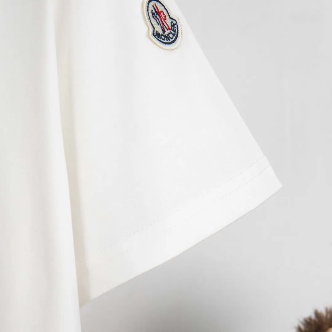 P190 💰 zp version [exclusive supply] MONCLER/muzzled 300g round neck short-sleeved T-shirt brand classic shark🦈 letter LOGO embossed technology official synchronization high version high quality fashionable personality versatile trend pure original quality original fabric hangtag collar label washed wheat three standard complete color: black. white. Size: S M L XL XXL No.: WS10024