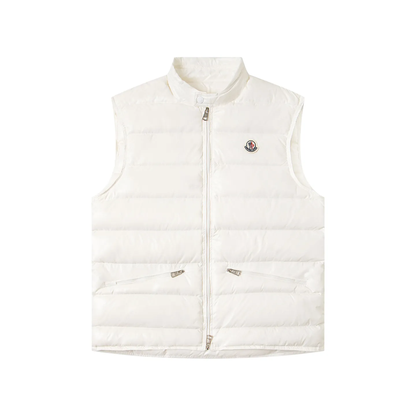 P580 Moncler/Mongolian Down Classic Vest This vest is made of the iconic imported gall-free and velvet-proof nylon. The classic small seams make it stand out ✨✨✨, which provides excellent protection and warmth. The two-way zipper fly is equipped with a Moner logo-shaped puller. All the details and workmanship can instantly beat all the products on the market! What a sense of detail! ! Fried chicken stick with upper body effect! 👍🏻 Color: black/white Size: 1/2/3/4/5/6