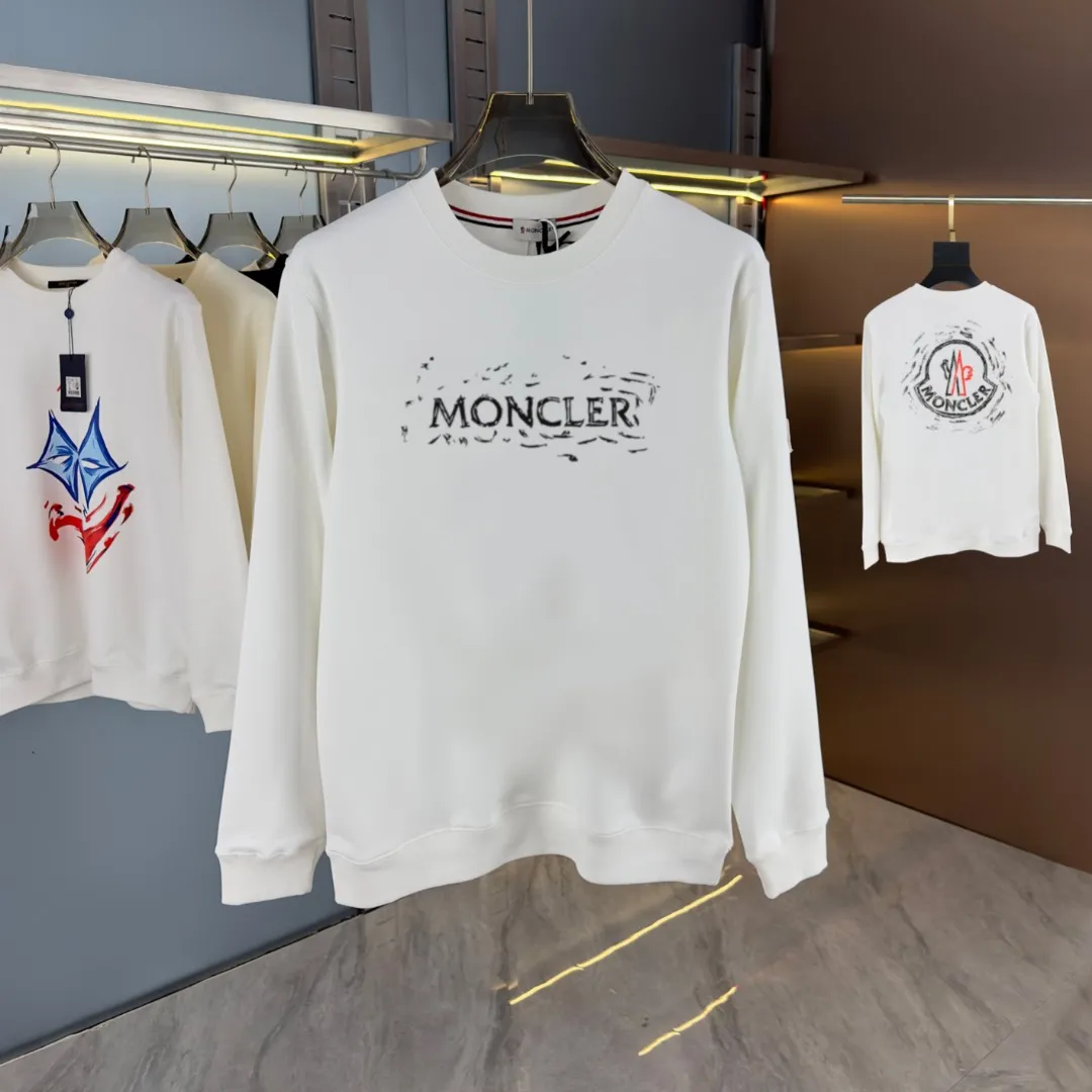P210 High-version sweatshirt) [Long-term stock] 〖𝐌𝐎𝐍𝐂𝐋𝐄𝐑~Mask〗 Made of 440g heavy-weight fabric. It is different from the market currency. It can be matched with any variety and is properly handsome. 😎The whole dress is made of double waistcoats. The double waistcoats make the whole dress more three-dimensional. Not ordinary factories can do such fine work. 2025 Spring runway version of the T stage, on sale at the counter, round neck terry sweatshirt, high-end double-strand pure cotton, custom-made stretch ribs, dyed in the same vat, complete with three standards, matched with exquisite embroidered LOGO on the chest, simple and advanced, same style for men and women. Color: black, apricot, white, size: S M L XL 2XL