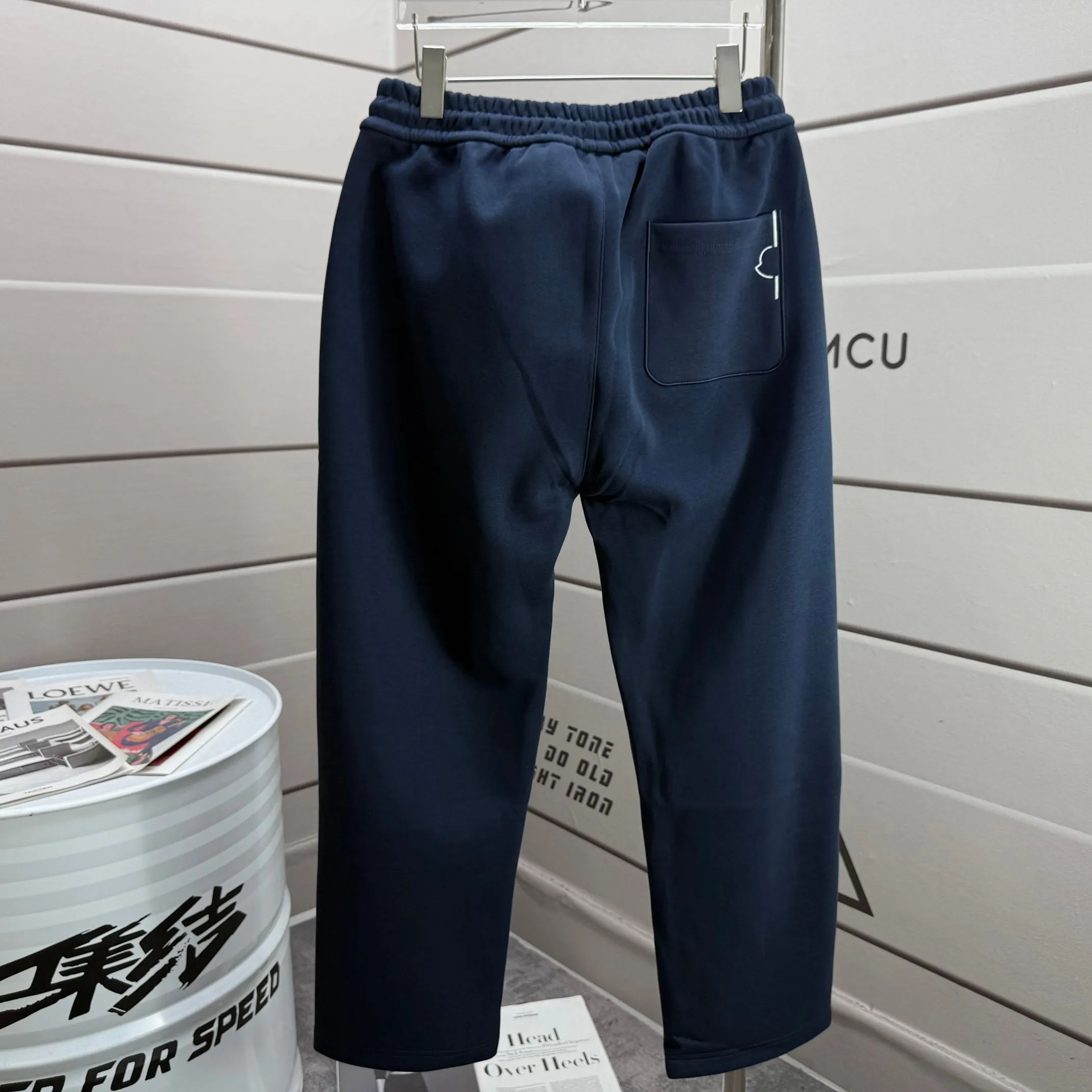 P310 MONCLER* Mouthless 2025 new autumn embroidered classic flat-legged casual sweatpants, same style for men and women. The fabric is made of 380g high-density double-sided Chinese custom fabric. No deformation, no shrinkage, three-dimensional drape. Color: black, navy blue, size: M-XXXL