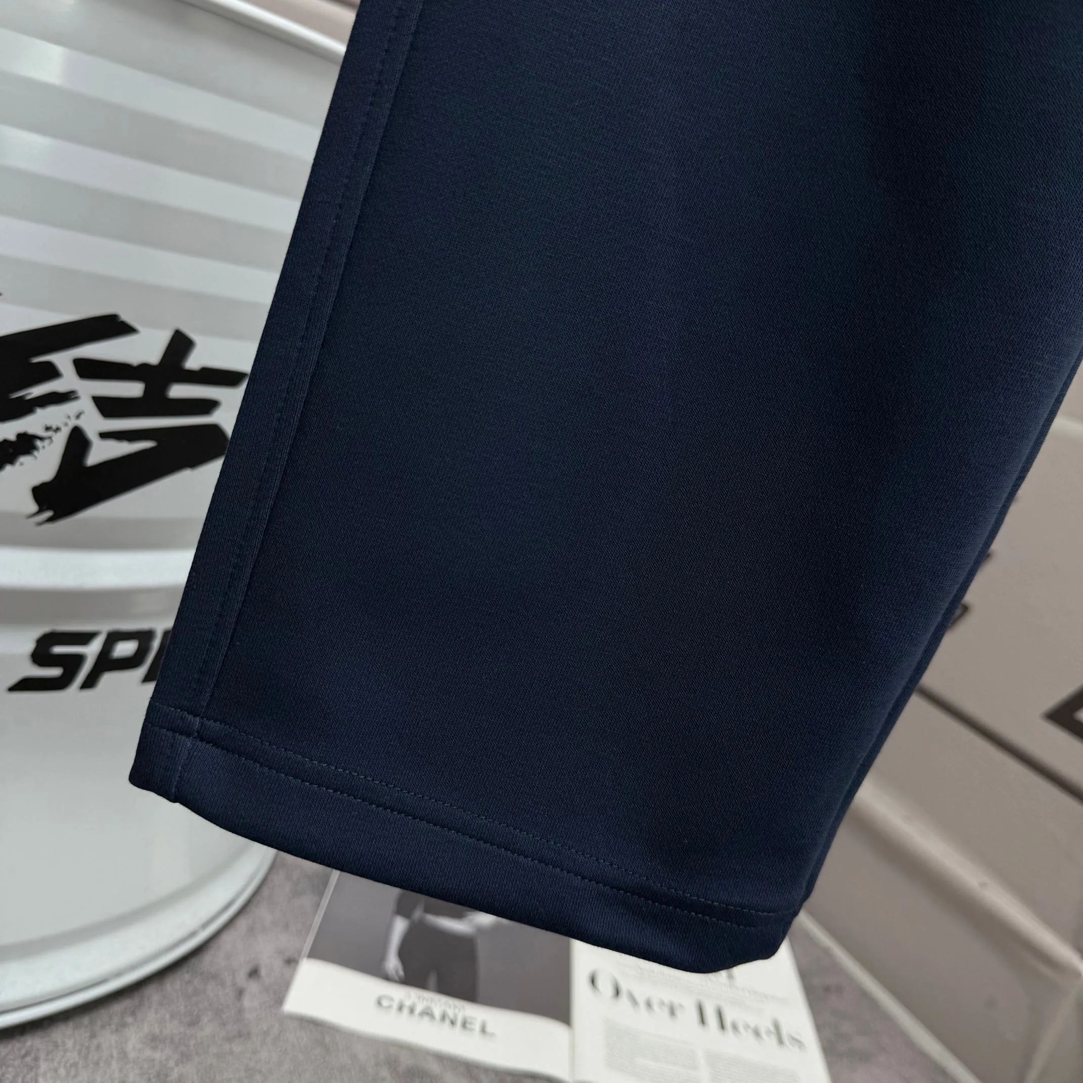 P310 MONCLER* Mouthless 2025 new autumn embroidered classic flat-legged casual sweatpants, same style for men and women. The fabric is made of 380g high-density double-sided Chinese custom fabric. No deformation, no shrinkage, three-dimensional drape. Color: black, navy blue, size: M-XXXL