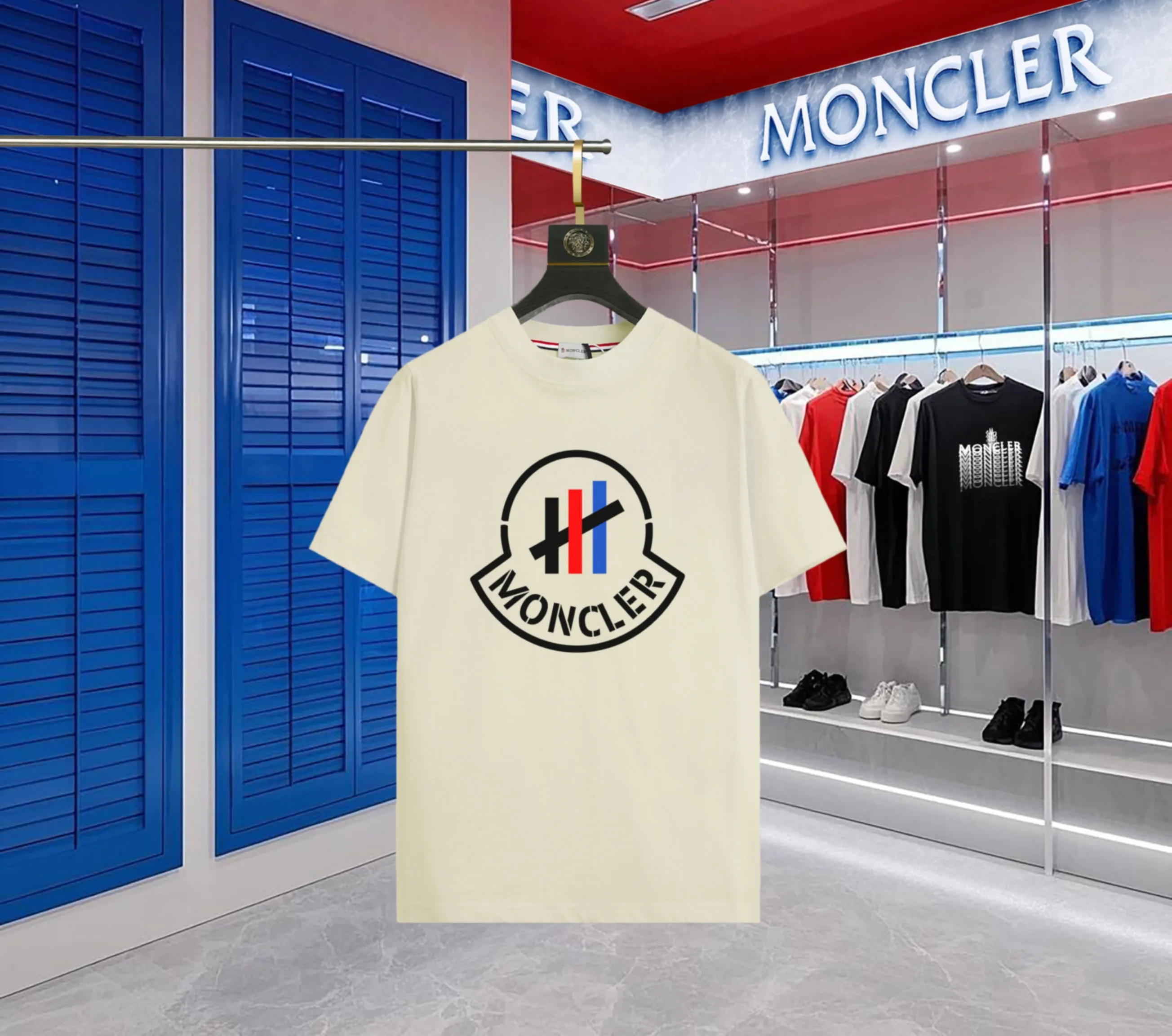 P140 💰Upgraded version "Mobile phone smart sensor ~ NFC chip armband ~ direct access to the official website for anti-counterfeiting" "Moncler ~ Mouth Mouth" 2025 new high-quality round neck short-sleeved T-shirt. The cuffs have imported embroidered labels. Customized dyeing, very comfortable to touch. Super versatile and good-looking short-sleeved. Complete with three labels. Non-market ordinary version. Feel free to compare. Quality is absolutely guaranteed! ‼ First of all, this original fabric is all custom-woven with 32-count double yarn fabric, 250G, and the weight is the same‼ Fine workmanship, double waistcoat method, double waistcoat method, double waistcoat method makes the whole dress more three-dimensional, which is not a craft that ordinary T-shirts can achieve🤪 Size: S-M-L-XL-2XL Color: black, white, apricot, same style for men and women