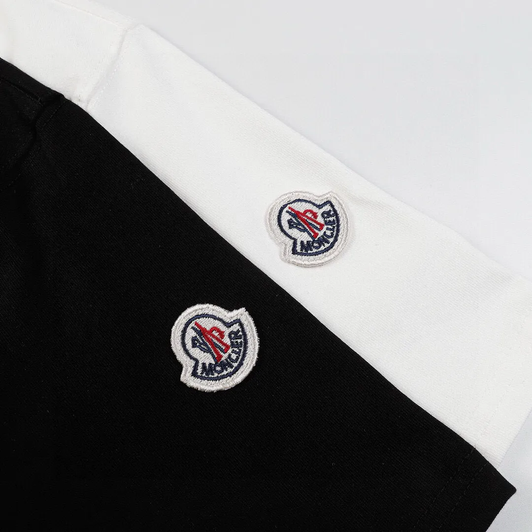 P134 Style No.: 811 〈MONCLER〉The price of the MONCLER is actually quite advantageous. Those who have been to the counters should know that the price of the MONCLER is not much cheaper than that of Gucci Burberry. It is just relatively low-key and unwilling to hype. It is a picture that you want to buy or not. It has an arrogant existence... Exclusively customized 270 grams of 32-count double-yarn smooth cotton. The texture is very soft and comfortable. 100% top-grade fabrics that are different from the market (no shrinkage, no deformation, no pilling) Matched with 320g 1*1 thread (fabric threads are dyed in the same vat, no color difference, threads are not easy to deform) Color: Black White Size: S-XL