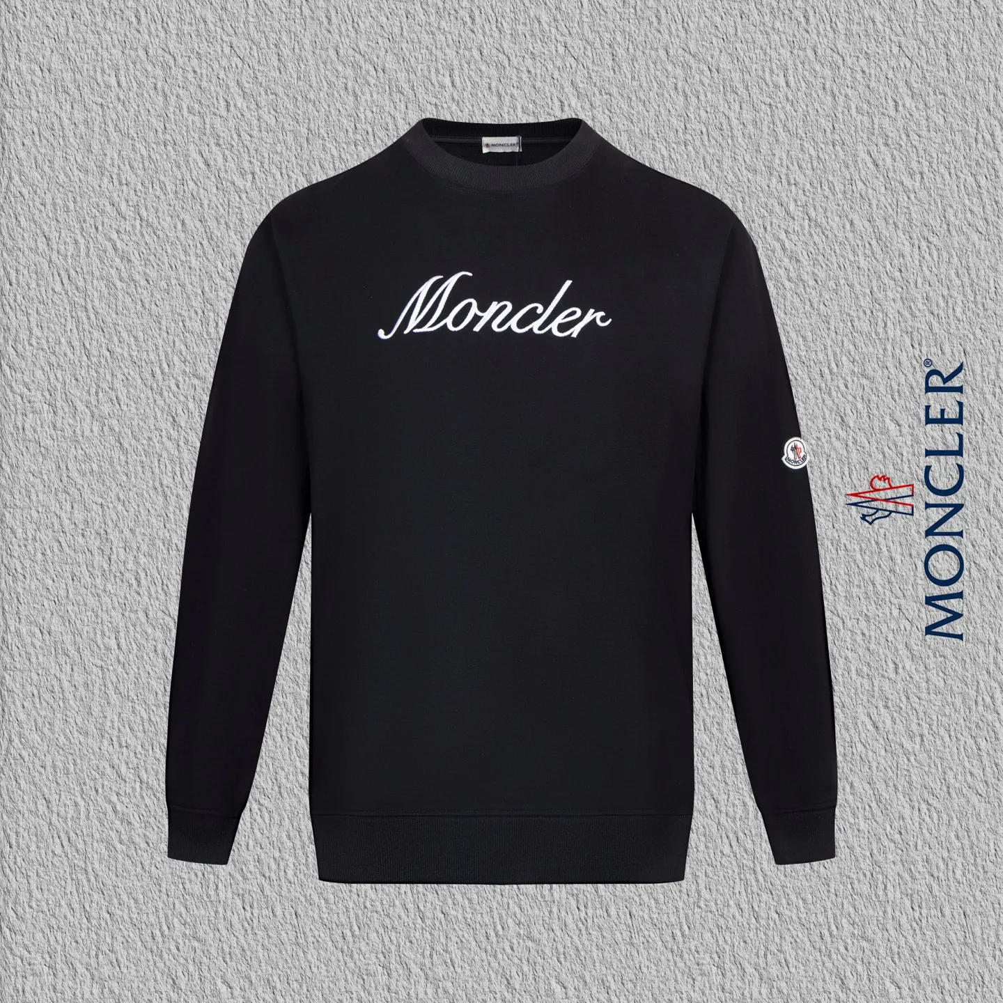 P230 Style No. B142 Meng Mouth Cursive Embroidered Letters Small Label Round Neck Sweatshirt Same style as MONCLER official website Fabric: 450g pure cotton double-ply double yarn terry Technology: imported machine thousands of needles full embroidery letters Customized pure cotton two-color striped threads are tight and non-deformable Supporting: complete three-label cardboard oil paper code sticker packaging High temperature pre-shrinking process before production will not shrink and deformation Imported machine professional plate production os version Can wear up to 200 pounds. The size is measured manually. The error of 2-3cm is normal. Color: black white size: s m l xl