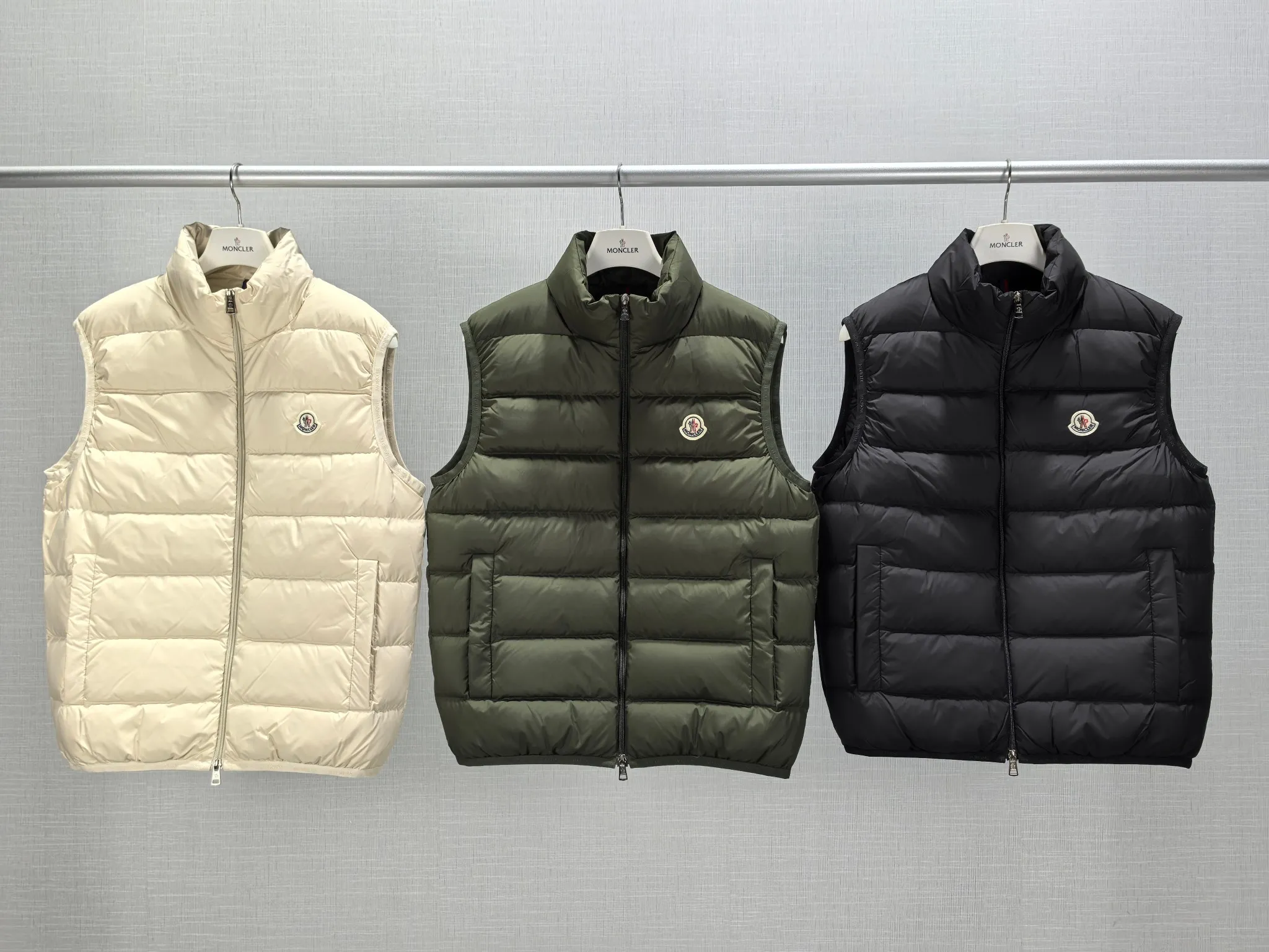 P520 MONCLER/Mask 24 new model stand collar zipper vest down jacket vest jacket same style for men and women