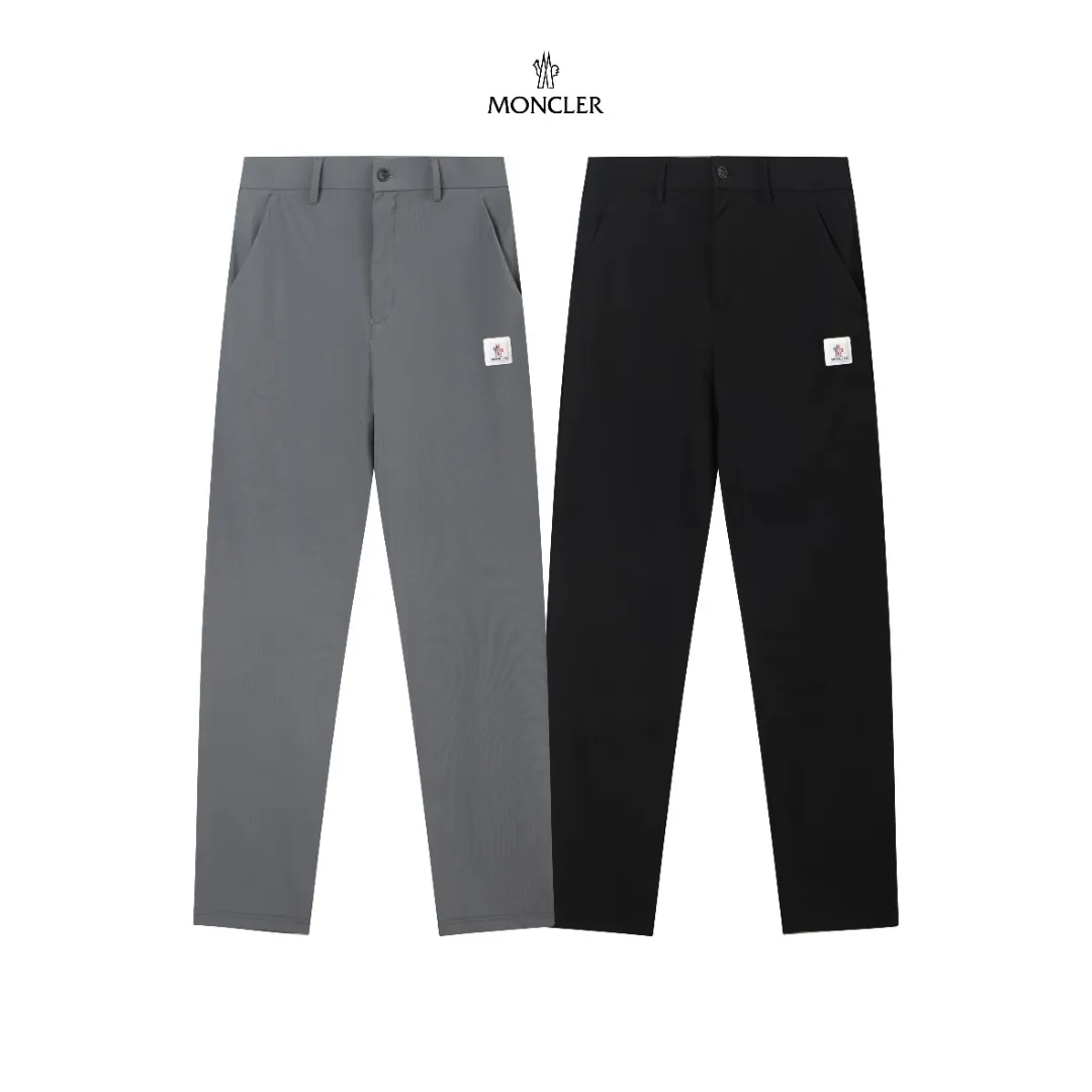 P250 Moncler spring and summer new model, two-color high-quality thin business casual fashionable ice silk trousers. Smooth, comfortable, anti-wrinkle and traceless good trousers. 🗯Soft texture, slightly elastic to the touch, cool ice silk trousers. Waist elastic band, fashionable version design. 🗯 Neat and neat line routing, suitable for both business and leisure! It can be easily controlled by all body types. Two classic colors are available. 🗯New summer product. Versatile and easy to match. The upper body is very simple, handsome and stylish. Both men and women can easily control it. Color: Black Gray Size: M-XXXL