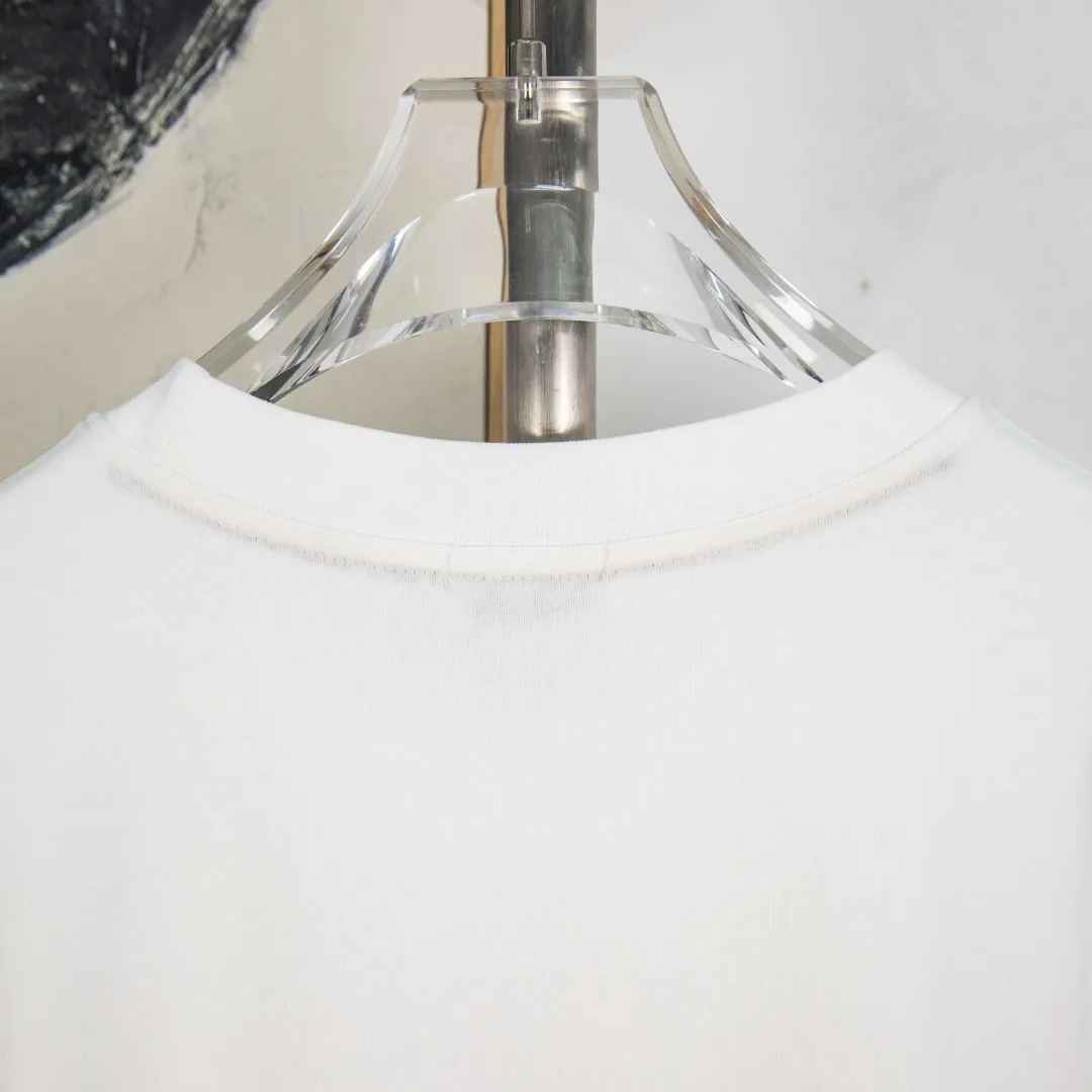 P190 zp version [exclusive supply] MONCLER/muzzle 300g round neck short-sleeved T-shirt brand classic hot diamond letter LOGO embossing process official synchronization high version high quality fashionable personality versatile trend pure original quality original fabric hang tag collar label washed wheat three standards complete Color: black. White. Size: S M L XL XXL Number: WS10028