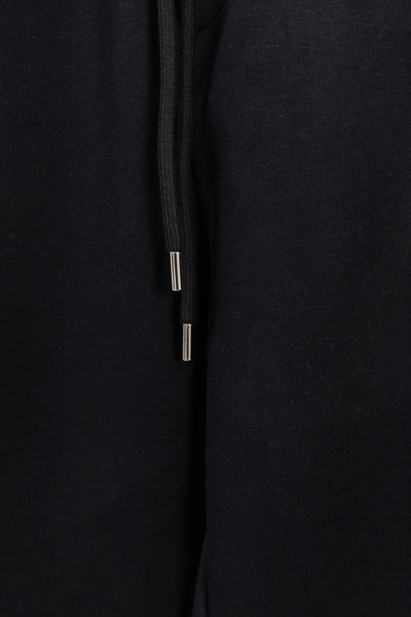 P230 Style No. The custom-woven 400-weight yarn can be compounded. The gray fabric has a hand-washed feel, a cloth surface, and a drape of 380g. The fabric is dyed in the same vat and fixed and dyed. The printing has no burrs and the waistline is restored in a consistent manner. The domestic double-needle machine is modified to honing the thread! The seemingly simple style has so many little details! Foot 22 thread professional size S-XL
