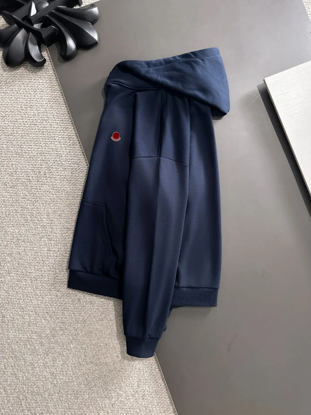 Next day shipping P720 MONCLER/Mongolian high quality 2025 autumn and winter new casual heavy industry hooded suit exclusively developed by yb! High quality production! The top version of the trading company channel order, external orders for imported custom fabrics, high breathability and comfort, impeccable details, absolutely worth buying! This type of suit is also a must-have for lazy people. You don’t have to think about how to match it, you can just get it in one set! Brand element design concept, delicate and soft feel! It presents a casual cut and the upper body shape is great! On sale simultaneously on the official website! From a high-end men's positioning brand, the low-key luxury taste is irresistible! Exquisite workmanship and impeccable quality! The overall style is simple, fashionable and timeless, fully meeting the requirements of stylish and tasteful dressing! Sizes: S to XXL (or state your height and weight when placing an order)