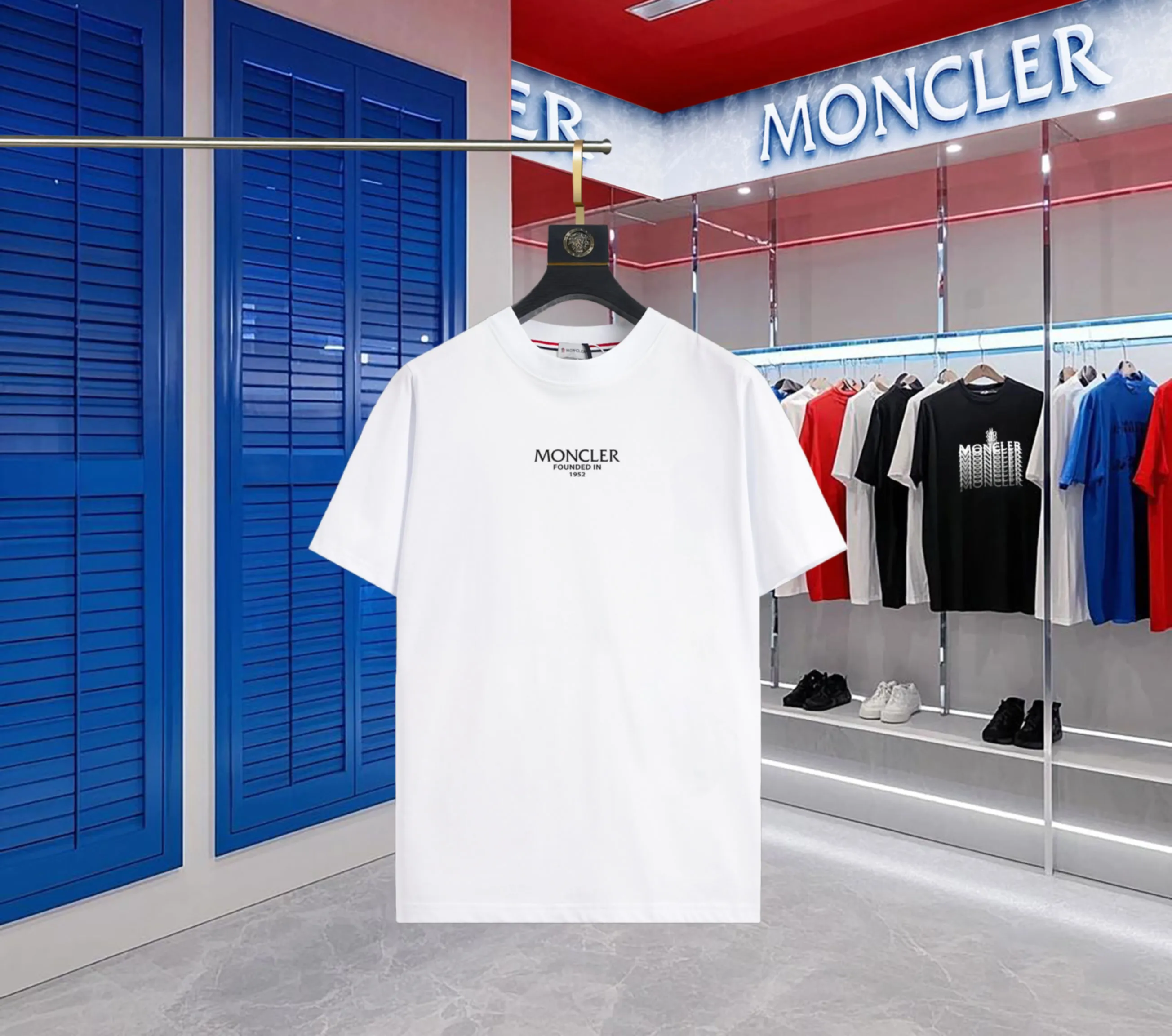 P140 💰Upgraded version "Mobile phone smart sensor ~ NFC chip armband ~ direct access to the official website for anti-counterfeiting" "Moncler ~ Mouth Mouth" 2025 new high-quality round neck short-sleeved T-shirt. The cuffs have imported embroidered labels. Customized dyeing, very comfortable to touch. Super versatile and good-looking short-sleeved. Complete with three labels. Non-market ordinary version. Feel free to compare. Quality is absolutely guaranteed! ‼ First of all, this original fabric is all custom-woven with 32-count double yarn fabric, 250G, and the weight is the same‼ Fine workmanship, double waistcoat method, double waistcoat method, double waistcoat method makes the whole dress more three-dimensional, which is not a craft that ordinary T-shirts can achieve🤪 Size: S-M-L-XL-2XL Color: black, white, apricot, same style for men and women