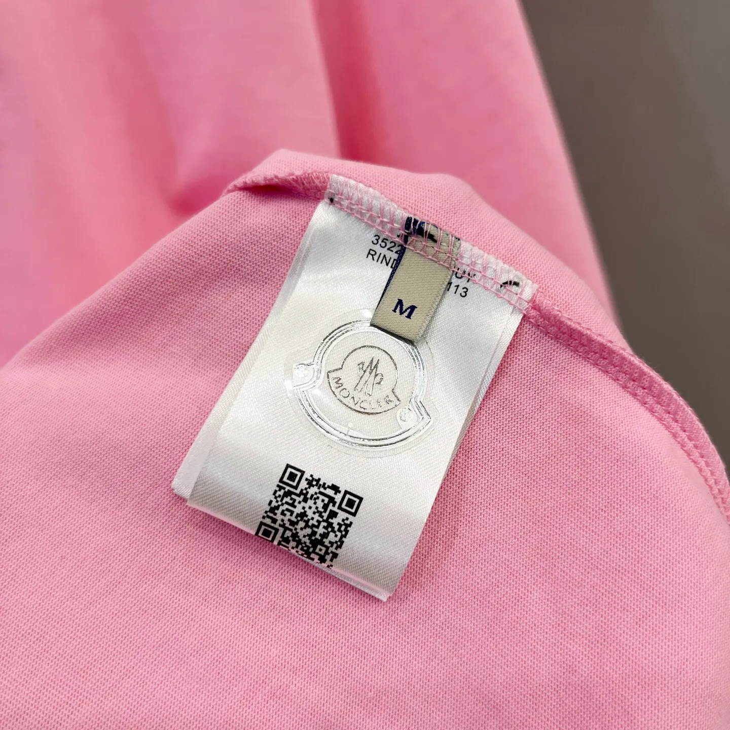 P170 MONCLER/muzzle 320g round neck short-sleeved T-shirt, brand letter micro-label embroidery🪡LOGO arm patch craft, official synchronization, 1:1 original mold opening, fashion personality, versatile trend, pure original quality, original washed fabric, tag, collar label, washed wheat, three complete standards, color: black, white, pink. Size: S-XL