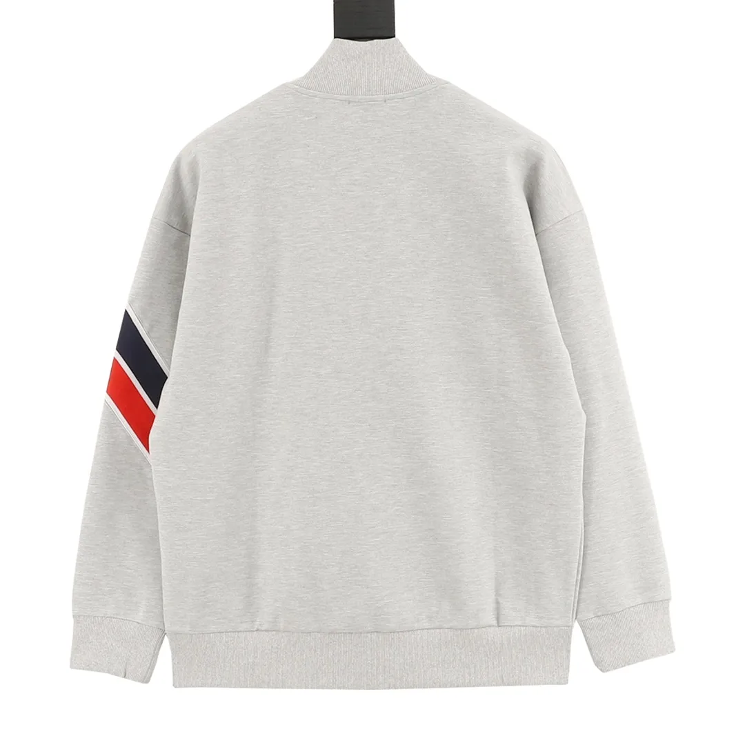 P500 Moncler/Mask 25Fw Red and blue webbing stitching badge logo suit zipper jacket Official synchronization High version High quality Fashionable personality Versatile trend Pure original quality Original fabric The overall royal blue classic tone of the suit is versatile and eye-catching, hangtag collar label washed wheat three complete labels Color: Gray Size: S-XL