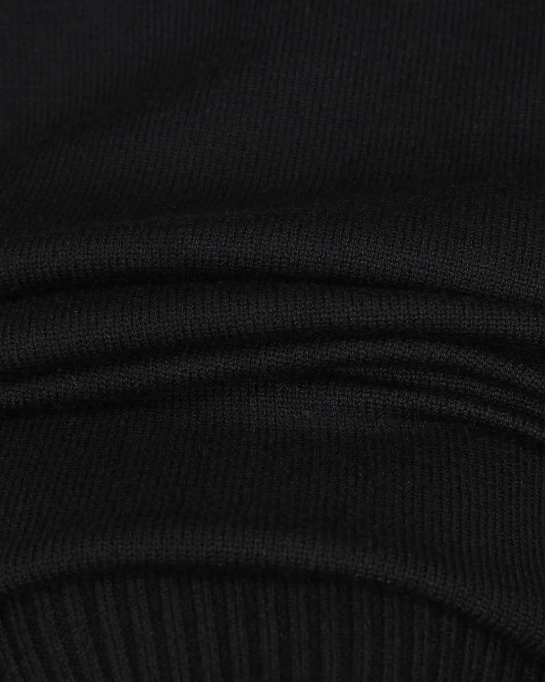 P236 Moncler/muzzle 25Fw classic chest Logo letter badge logo casual knitted pullover sweater 2025FW official website new original fabric official same style Selected sweater customization Imported wool fabric High-end version, counter custom fabric High breathability and comfort, exquisite workmanship, impeccable detail processing, ✅ custom logo engraved buttons, three labels complete. Brand element design concept reflects high quality. It feels delicate and soft! Presenting a casual cut, the upper body shape is great 🐍 Color; black, white and gray Size: M-XXXL