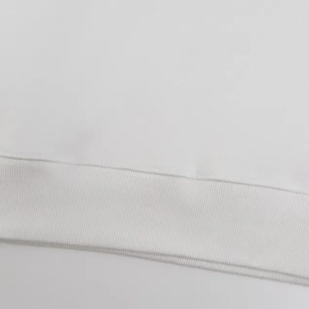 P240 Recommend the most popular Moncler masked 380g printed terry crew neck sweatshirt. Breathable pure cotton fabric. The texture is very soft and comfortable. No shrinkage, no deformation, no pilling). Original customized accessories. Collar label. Wash mark. Hang tag. Packaging (perfect details). Color: White. Black. Size: XS S M L.