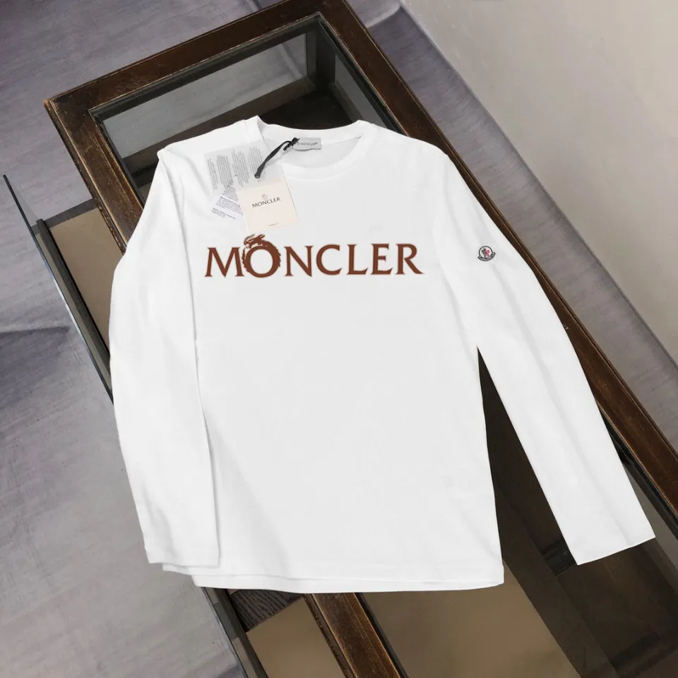 P180, a non-off-the-shelf model, you can trust it. Moncler printed long-sleeved T-shirt, 240g breathable cotton fabric, very soft and comfortable texture, does not shrink, does not deform, does not ball), can be worn alone as a base layer. Original customized accessories, collar label, care mark, hangtag, packaging (perfect details) Color: White Black Size: XS S M L