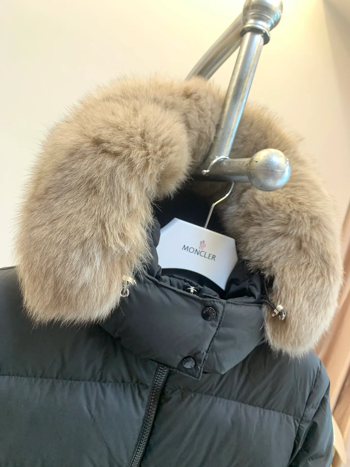 P1140 🆕❤️2️⃣0️⃣2️⃣4️⃣🆕Moncler new matte extra long fur tie hood down jacket fudson walking warm quilt Color: Black Size: 00.0.1.2