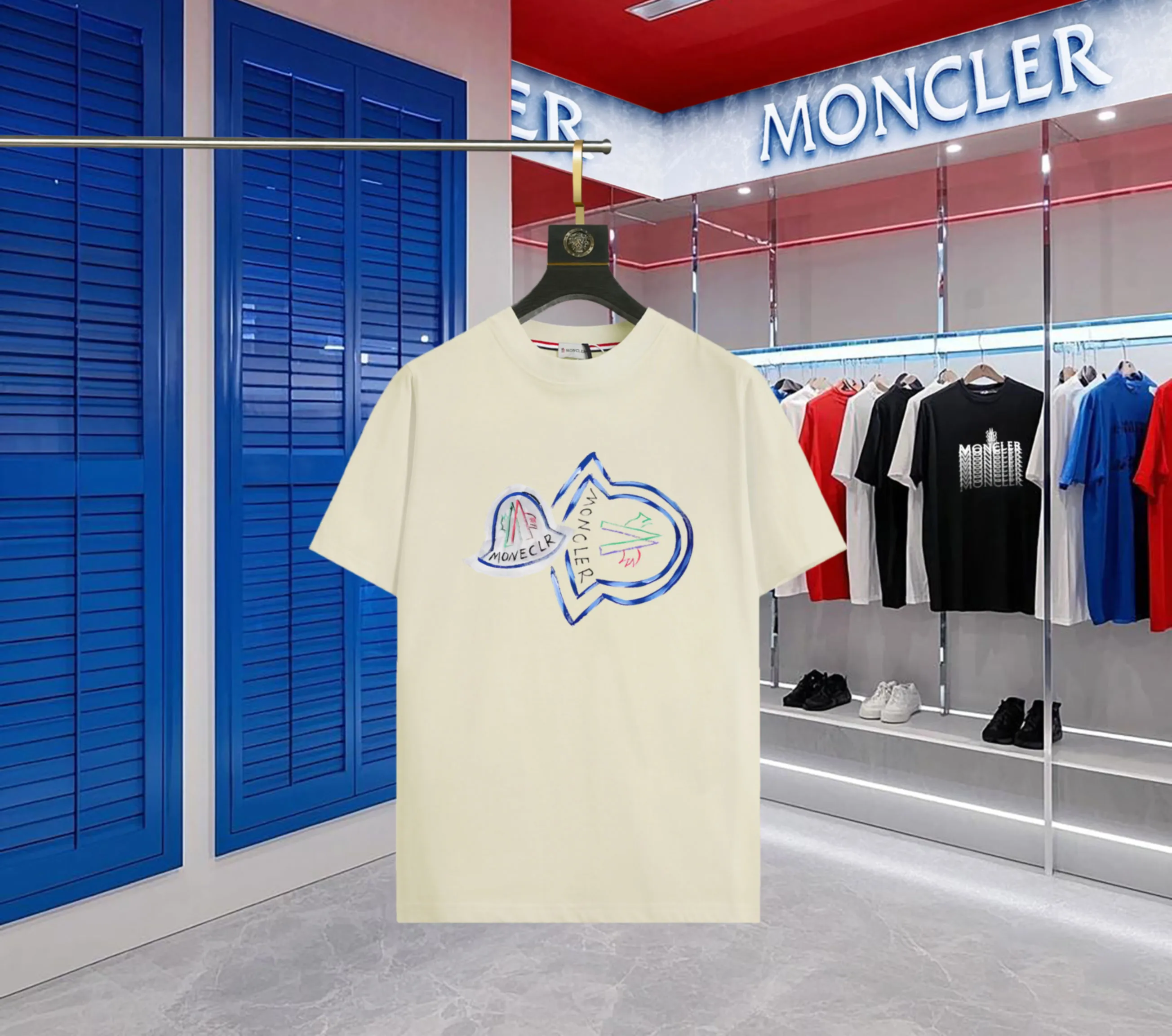 P140 💰Upgraded version "Mobile phone smart sensor ~ NFC chip armband ~ direct access to the official website for anti-counterfeiting" "Moncler ~ Mouth Mouth" 2025 new high-quality round neck short-sleeved T-shirt. The cuffs have imported embroidered labels. Customized dyeing, very comfortable to touch. Super versatile and good-looking short-sleeved. Complete with three labels. Non-market ordinary version. Feel free to compare. Quality is absolutely guaranteed! ‼ First of all, this original fabric is all custom-woven with 32-count double yarn fabric, 250G, and the weight is the same‼ Fine workmanship, double waistcoat method, double waistcoat method, double waistcoat method makes the whole dress more three-dimensional, which is not a craft that ordinary T-shirts can achieve🤪 Size: S-M-L-XL-2XL Color: black, white, apricot, same style for men and women