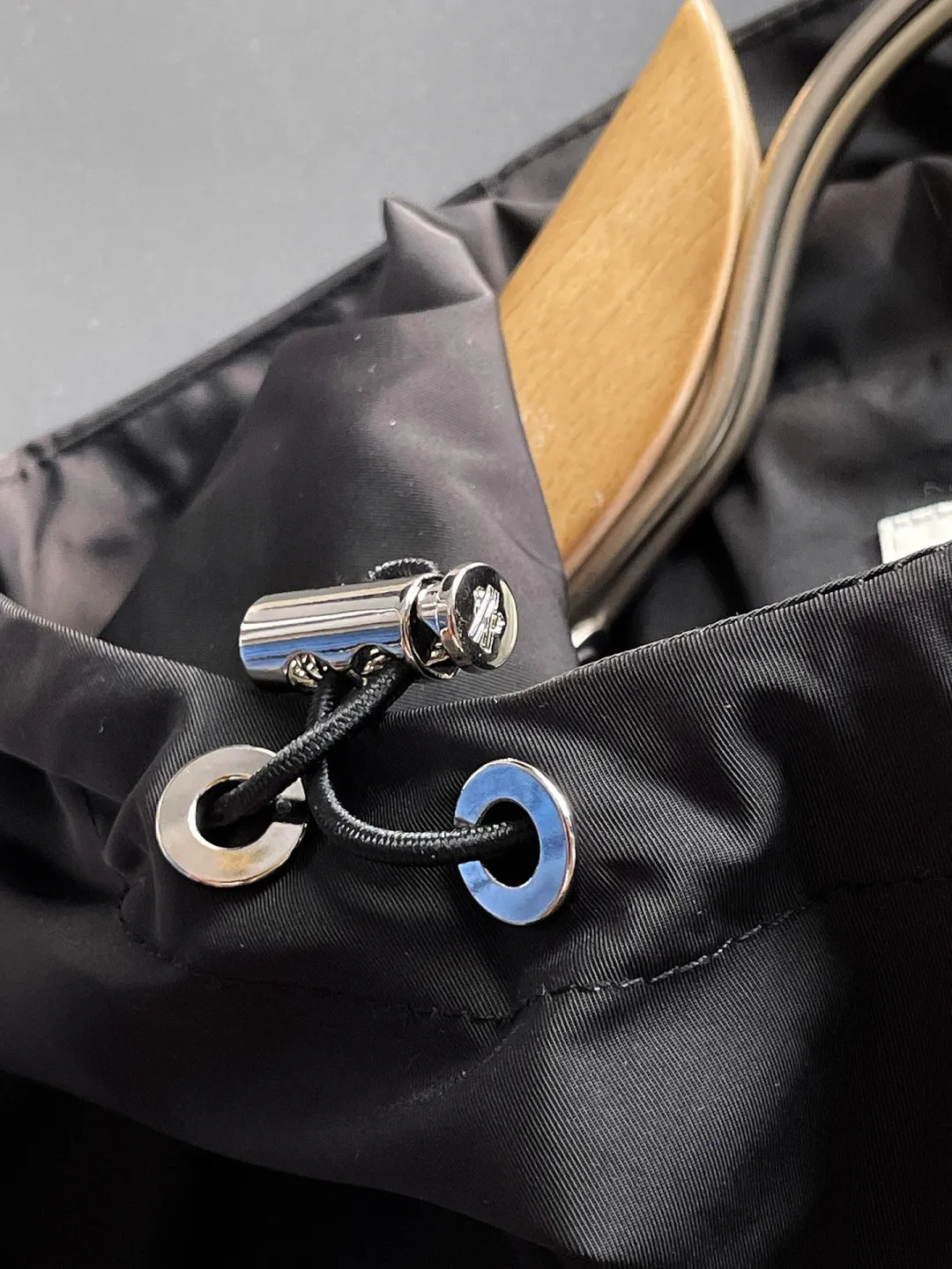 P540 🌸🌸🌸🌸Moncler top original order ❗High-end fabric feels soft and comfortable, and the color is high-end (different from the hard feel in the market) ❗ The new autumn and winter men's casual jackets ❗ have a unique and innovative interpretation of the classic logo, which is in line with the latest design concepts of the season. It is highly recognizable, with a simple khaki design, youthful and energetic, and the style and color matching can be freely worn according to the actual scene. It meets the conventional and orthodox dressing needs that are inclusive of all occasions. The outstanding printed surface is more suitable for street styling. It is highly recognizable, showing the vibrant colors of the city, and is highly moldable and practical!  This model is dominated by fabrics and craftsmanship. The company's customized fabrics are windproof, comfortable and breathable. The upper body is light and unburdened, and the overall details are of super high quality❗ The details are full of craftsmanship, and the accessories are all custom-made. The electroplated metal zippers and snap buttons are quite outstanding. They are very luxurious and high-end. The workmanship is extremely rigorous and elegant. Color: Picture color Size: M, L, xL, xxL, xxxL