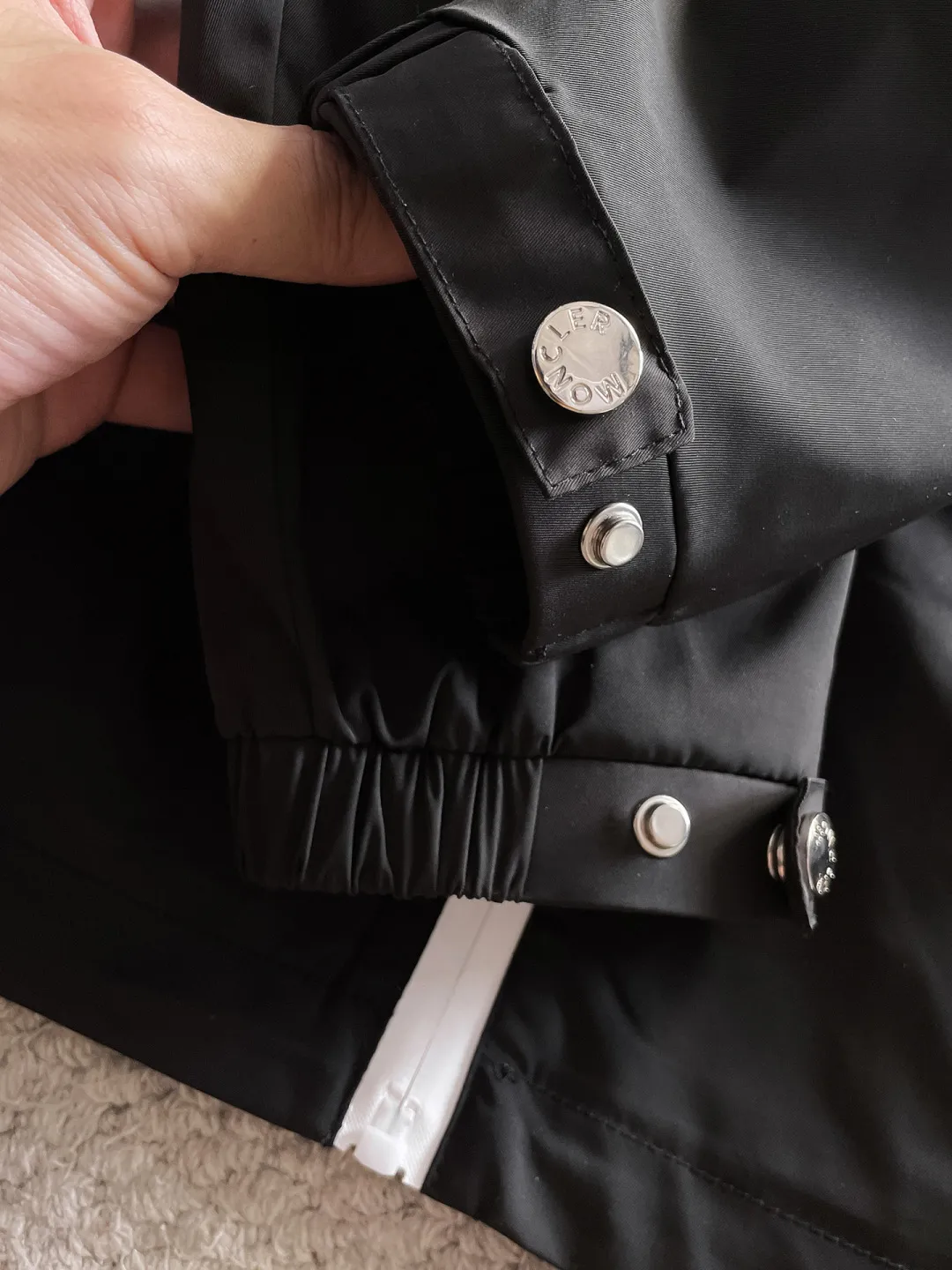 P540 🌸🌸🌸🌸Moncler top original order ❗High-end fabric feels soft and comfortable, and the color is high-end (different from the hard feel in the market) ❗ The new autumn and winter men's casual jackets ❗ have a unique and innovative interpretation of the classic logo, which is in line with the latest design concepts of the season. It is highly recognizable, with a simple khaki design, youthful and energetic, and the style and color matching can be freely worn according to the actual scene. It meets the conventional and orthodox dressing needs that are inclusive of all occasions. The outstanding printed surface is more suitable for street styling. It is highly recognizable, showing the vibrant colors of the city, and is highly moldable and practical!  This model is dominated by fabrics and craftsmanship. The company's customized fabrics are windproof, comfortable and breathable. The upper body is light and unburdened, and the overall details are of super high quality❗ The details are full of craftsmanship, and the accessories are all custom-made. The electroplated metal zippers and snap buttons are quite outstanding. They are very luxurious and high-end. The workmanship is extremely rigorous and elegant. Color: Picture color Size: M, L, xL, xxL, xxxL