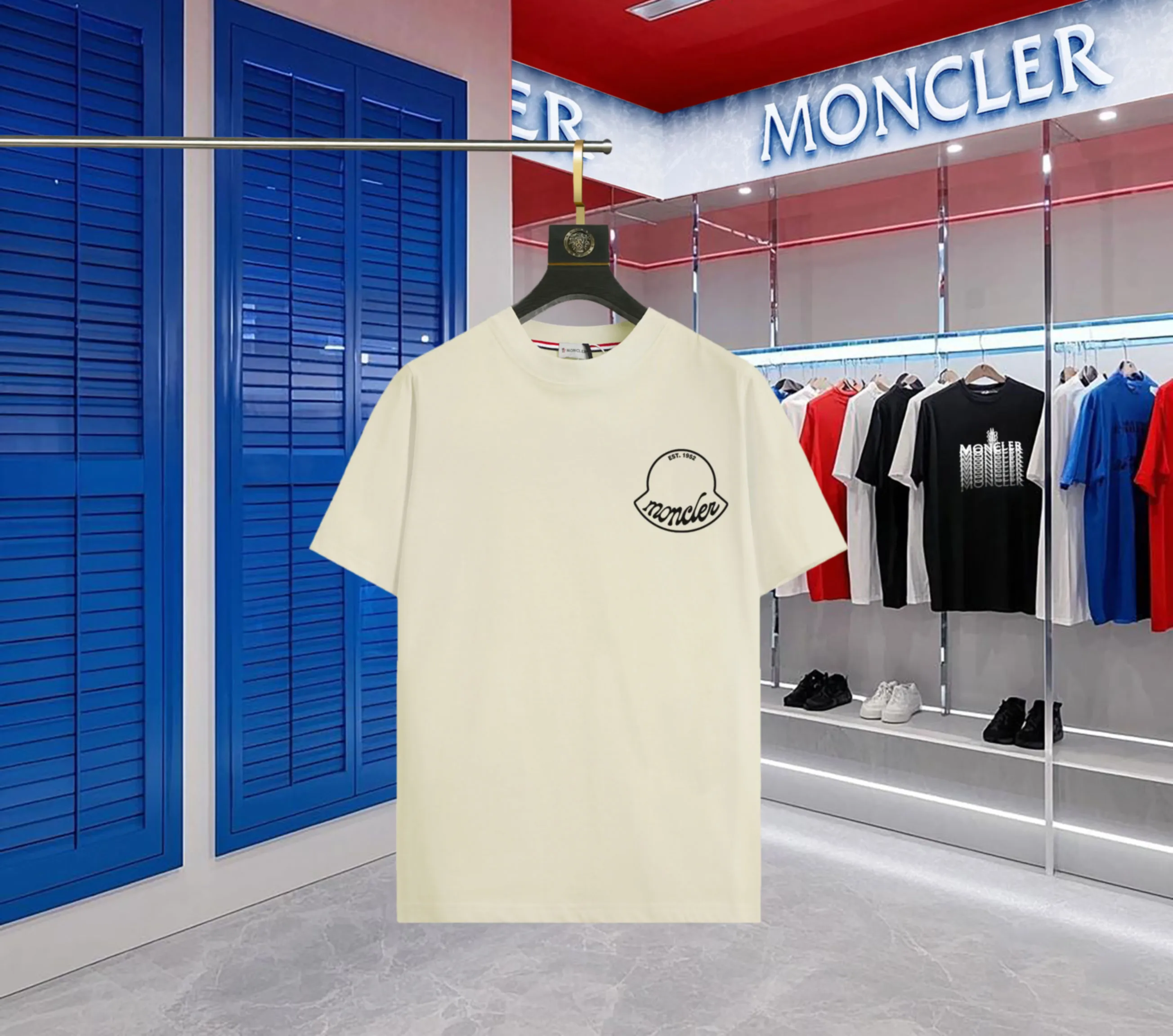 P140 💰Upgraded version "Mobile phone smart sensor ~ NFC chip armband ~ direct access to the official website for anti-counterfeiting" "Moncler ~ Mouth Mouth" 2025 new high-quality round neck short-sleeved T-shirt. The cuffs have imported embroidered labels. Customized dyeing, very comfortable to touch. Super versatile and good-looking short-sleeved. Complete with three labels. Non-market ordinary version. Feel free to compare. Quality is absolutely guaranteed! ‼ First of all, this original fabric is all custom-woven with 32-count double yarn fabric, 250G, and the weight is the same‼ Fine workmanship, double waistcoat method, double waistcoat method, double waistcoat method makes the whole dress more three-dimensional, which is not a craft that ordinary T-shirts can achieve🤪 Size: S-M-L-XL-2XL Color: black, white, apricot, same style for men and women