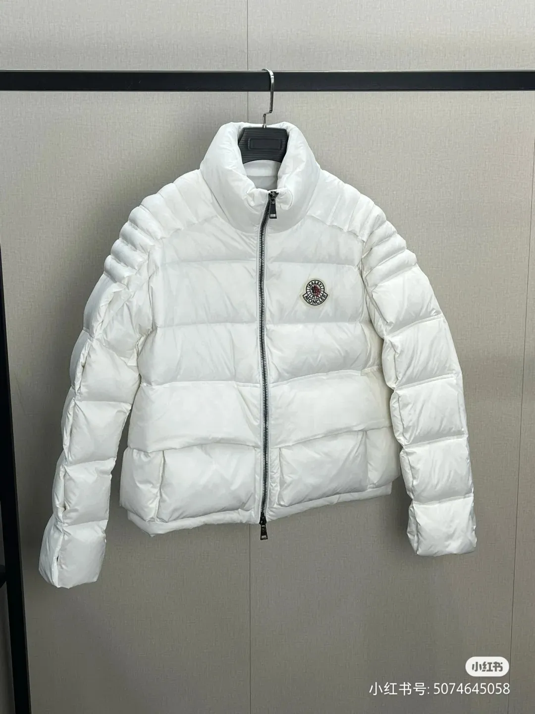 P980 Moncler. Mouthless✗Ruixi joint down jacket I would like to call it the handsome ceiling, black white, size 01234