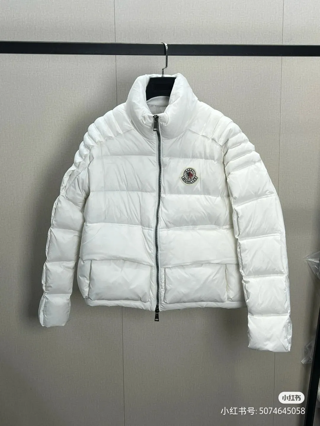 P980 Moncler. Mouthless✗Ruixi joint down jacket I would like to call it the handsome ceiling, black white, size 01234