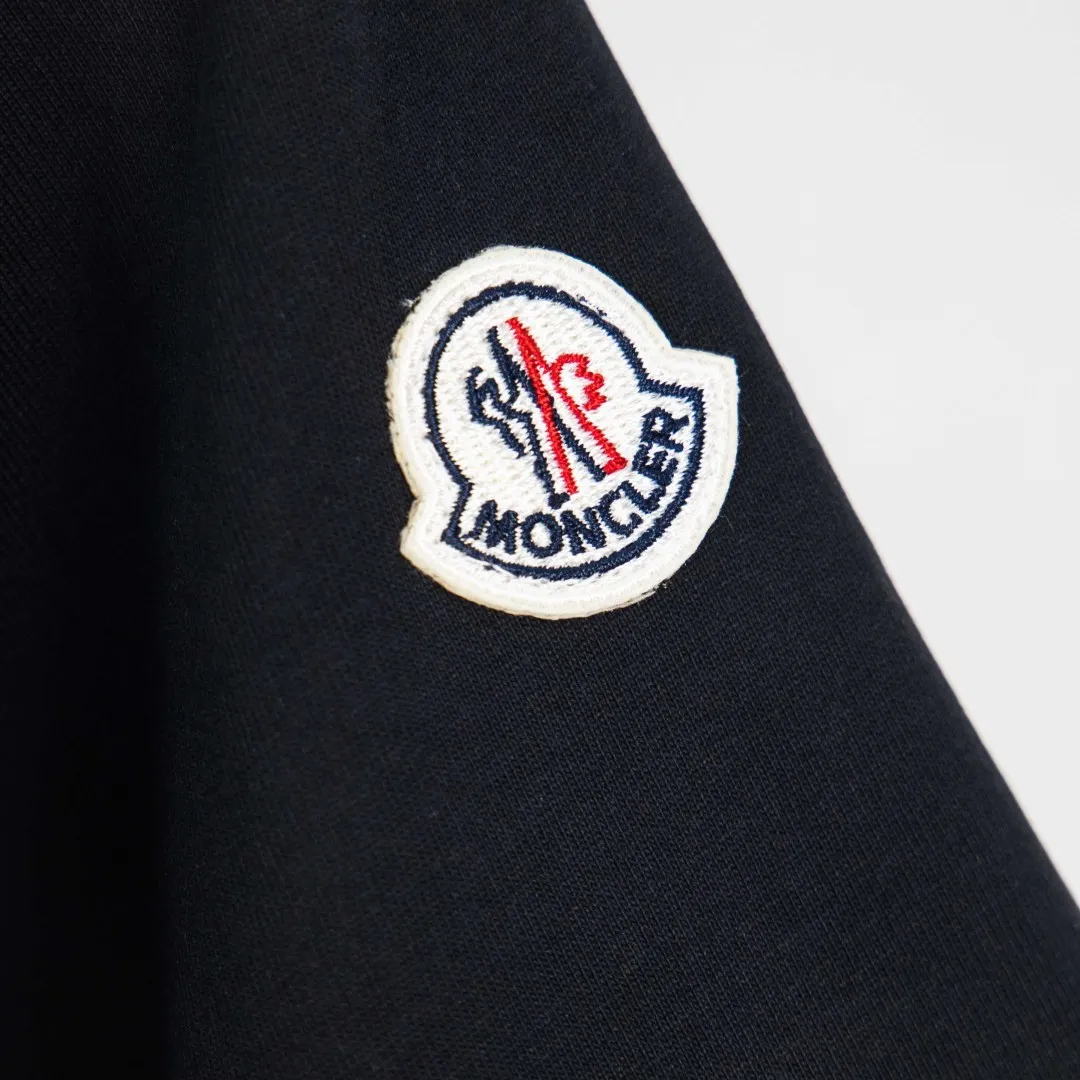 P190 zp version [exclusive supply] MONCLER/muzzled 300g round neck short-sleeved T-shirt brand classic ghosting offset printing letter LOGO embossing process official synchronization high version high quality fashionable personality versatile trend pure original quality original fabric hang tag collar label washed wheat complete three standards color: black. white. size: S M L XL XXL number: WS10009