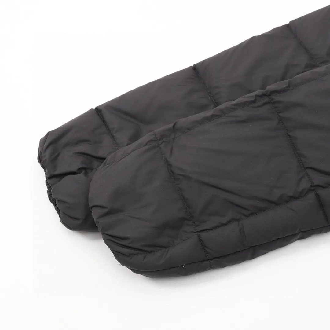 P1080 MONCLER/Mask MC Disney Princess on the Run Series Long Belted Down Jacket New winter long women's down jacket jacket The Princess on the Run is a must-have item. The women's long down jacket interprets classic items with new proportions, showing impeccable fashion style. Product Details Made from polyester, this long down jacket has a slim, wide silhouette with a nipped-in waist and lightweight lining. The sculpted hood adds a finishing touch.  Style number: A91# Color: black Size: 0 1 2 3