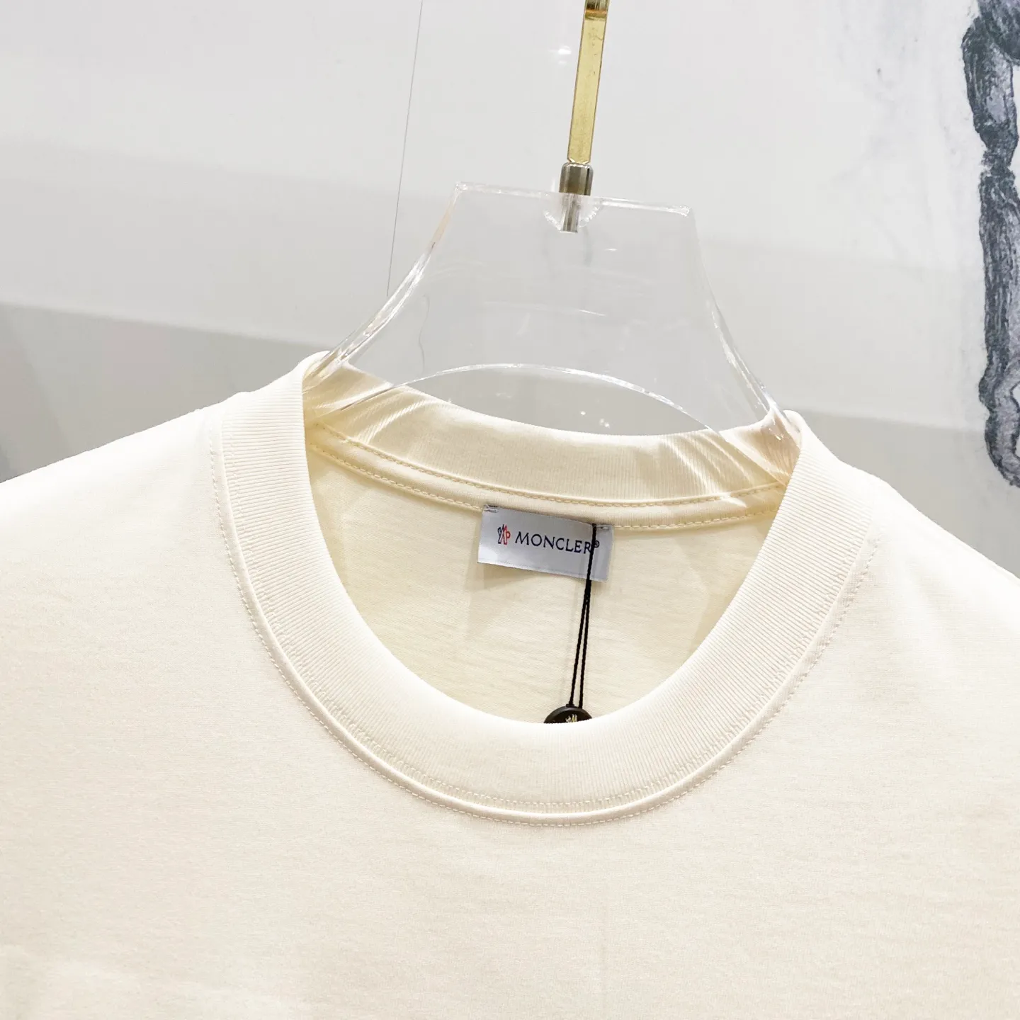 P150 MONCLER/Muzzled 260g round neck short-sleeved T-shirt, brand patch embroidery🪡letter LOGO seal logo, official synchronization, high version, high quality, fashionable personality, versatile trend, pure original quality, original fabric, tag, collar label, washed wheat, complete three labels, color: black, apricot, blue. Size: XS-L