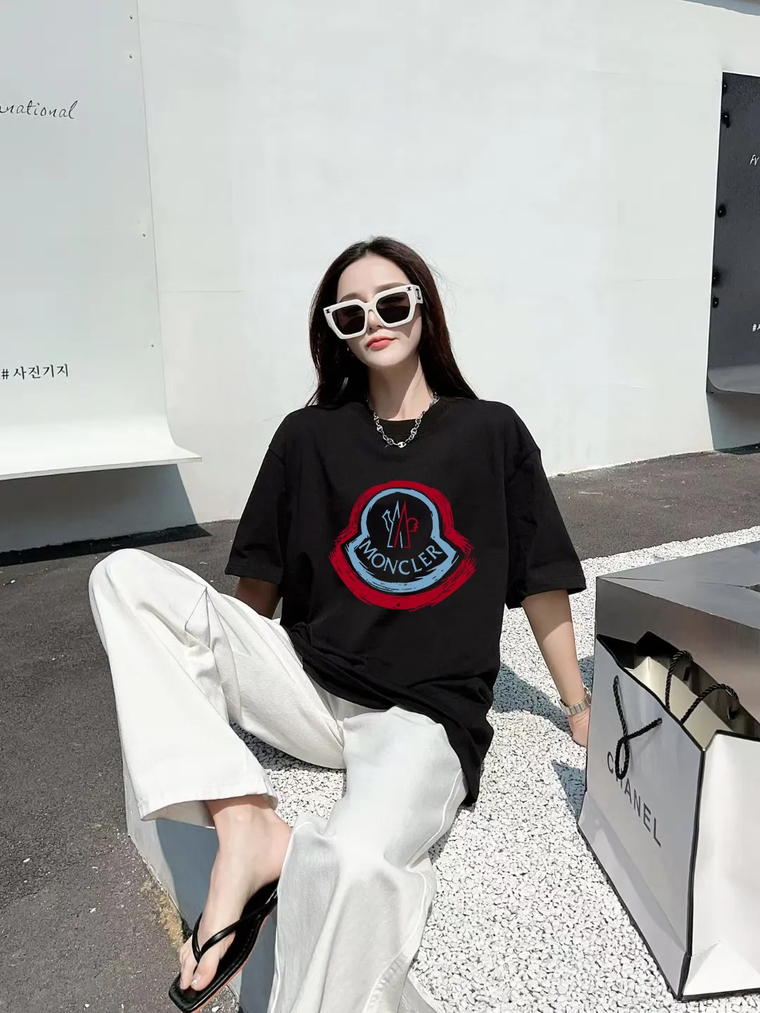 P140 🔥 [MONCLER] 2025FW short-sleeved T-shirt LOGO printing, high-end 26s double yarn 300g fabric, heavy fabric, custom stretcher rib, same vat and dye, complete three standards, same style for men and women, color: black, white, size: S M L XL 2XL