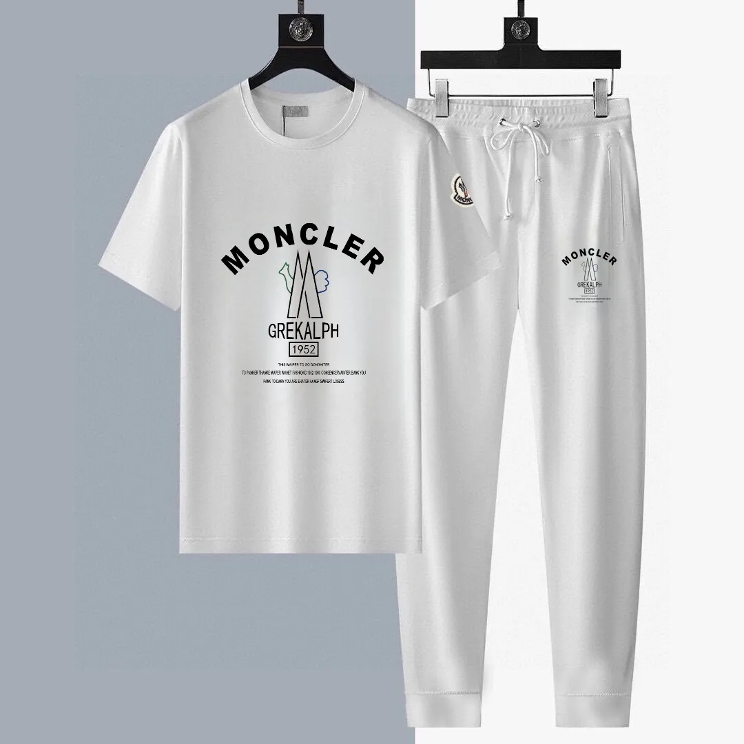 P320 [MONCLER] (Fat Man's Gospel) The same style as the 2025 official website. World-renowned luxury brand. Summer men's (double mercerized) high-quality 🐂 suit. It is made of imported original fabrics. It is a trendy style of the season and a versatile hit. Simple and elegant, precise workmanship allows you to be at the top of fashion. Size: M-5XL (can be worn up to 220 pounds)