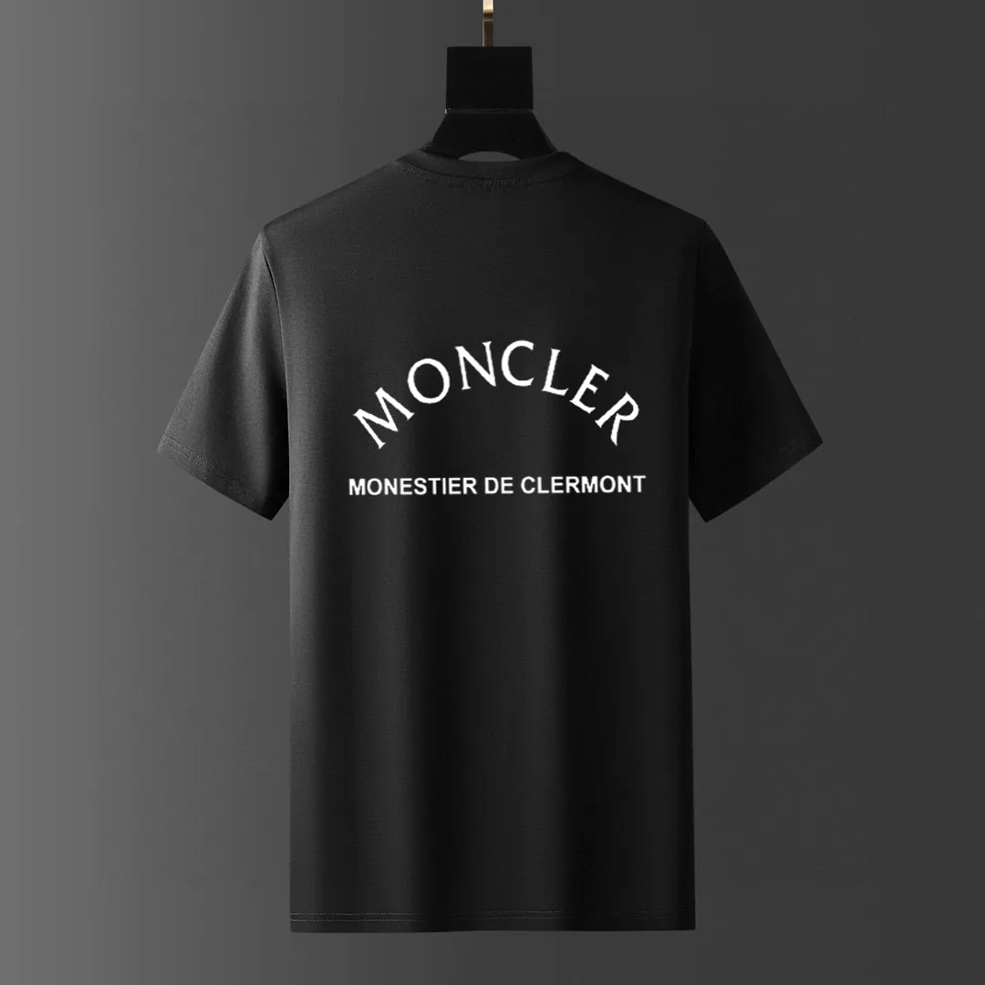 P330 [MONCLER Mouth Mouth] (Fat Man's Gospel) The same style as the 2025 official website. World-renowned luxury brand. Summer men's (double mercerized) high-quality 🐂 suit. It is made of imported original single fabrics. It is a fashion trend of the season and a versatile hit. Simple and elegant, precise workmanship allows you to be at the top of fashion. Size: M-5XL (can be worn up to 220 pounds)