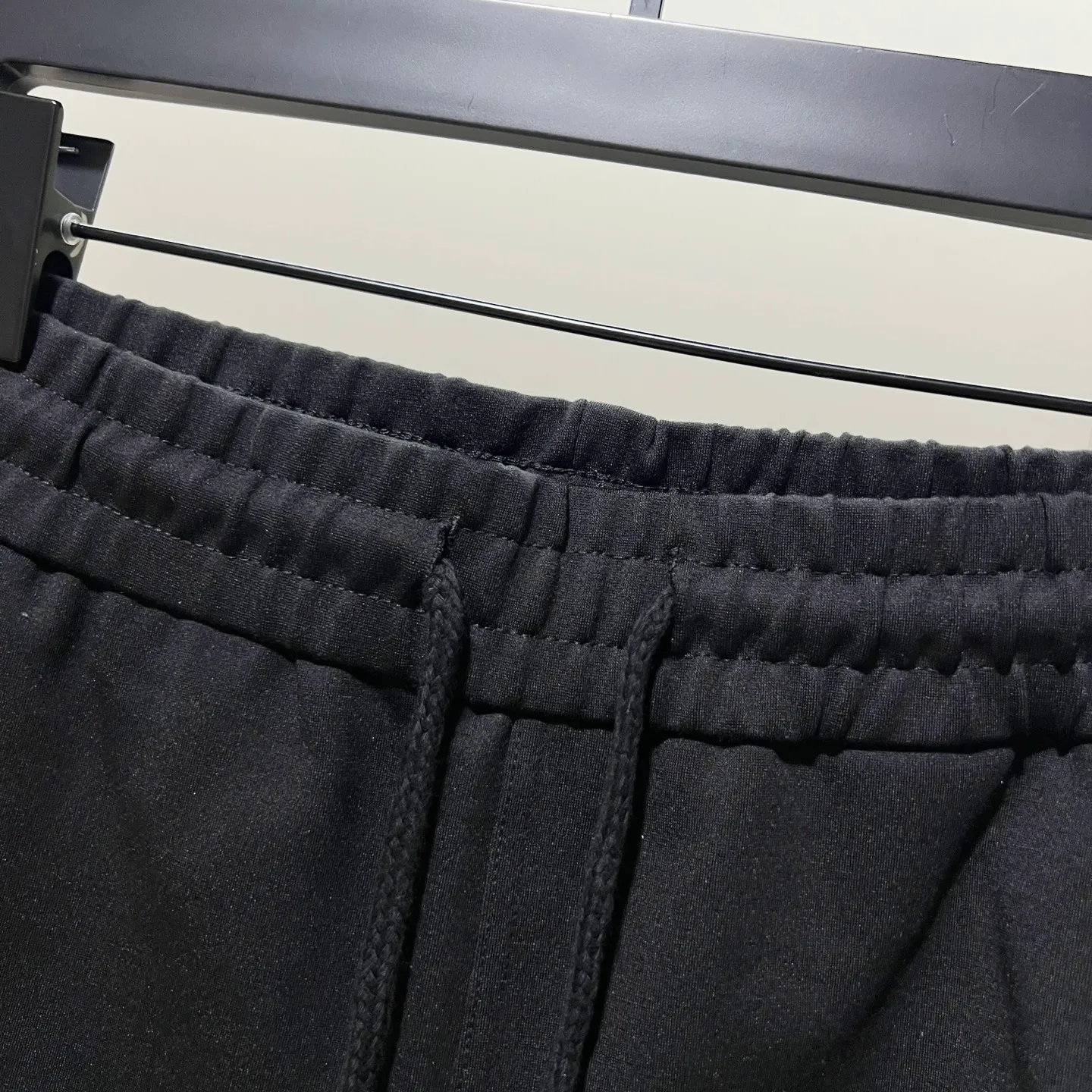 P230 MONCLER/muzzle custom fabric suit casual sweatpants, color-blocking design embroidery🪡 micro-label LOGO hand sleeve webbing technology, official synchronization, high version, high quality, fashionable personality, versatile trend, pure original quality, original fabric, tag, collar label, washed wheat, complete three standards, color: black and white, black green, black yellow. Size: S-2XL