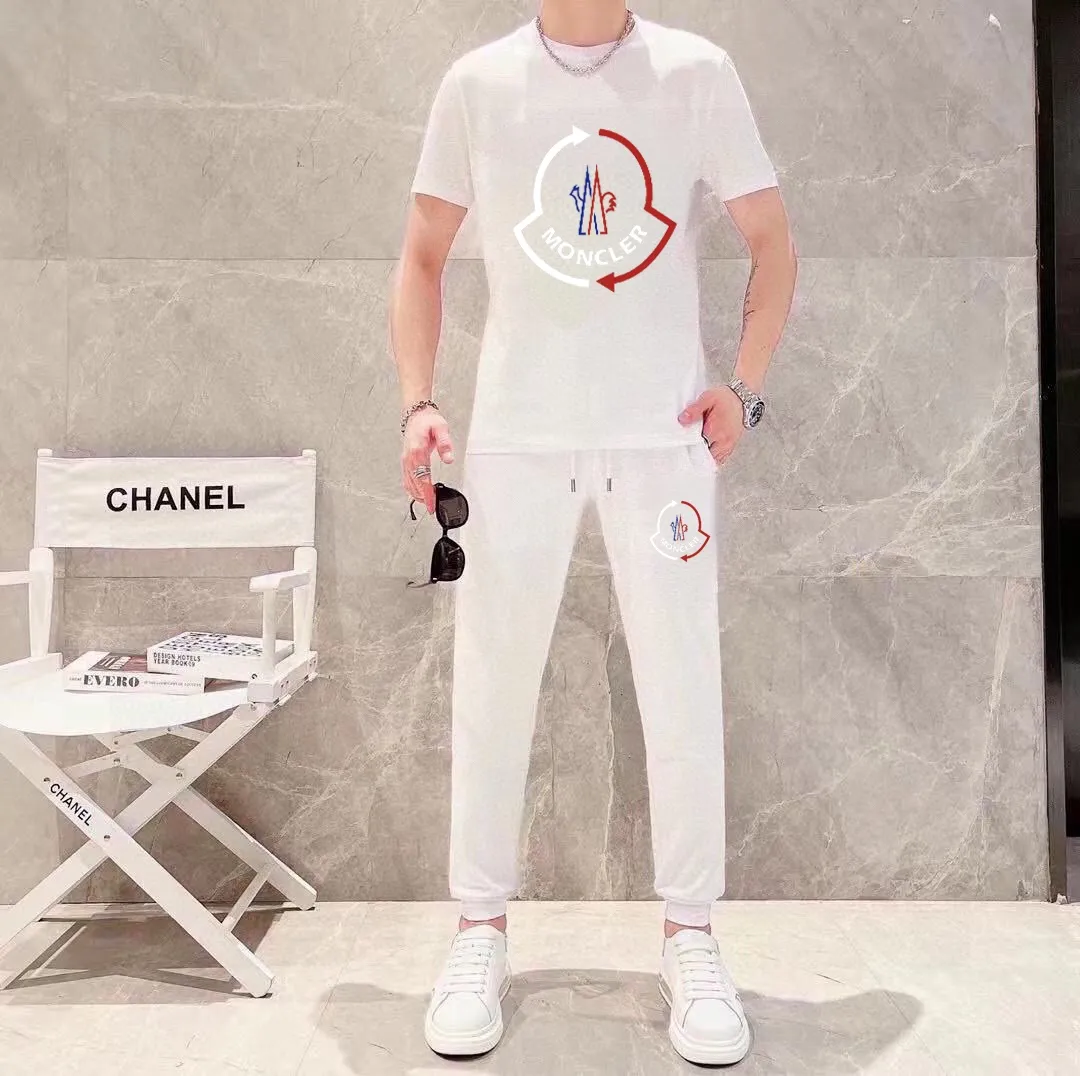 P320 [MONCLER Mouth Mouth] (Fat Man's Gospel) The same style as the 2025 official website. World-renowned luxury brand. Summer men's (double mercerized) high-quality 🐂 suit. It is made of imported original fabrics. It is a fashion trend of the season and a versatile hit. Simple and elegant, precise workmanship allows you to be at the top of fashion. Size: M-5XL (can be worn up to 220 pounds)