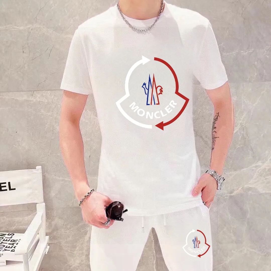 P320 [MONCLER Mouth Mouth] (Fat Man's Gospel) The same style as the 2025 official website. World-renowned luxury brand. Summer men's (double mercerized) high-quality 🐂 suit. It is made of imported original fabrics. It is a fashion trend of the season and a versatile hit. Simple and elegant, precise workmanship allows you to be at the top of fashion. Size: M-5XL (can be worn up to 220 pounds)