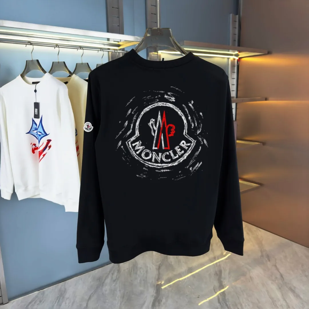 P210 High-version sweatshirt) [Long-term stock] 〖𝐌𝐎𝐍𝐂𝐋𝐄𝐑~Mask〗 Made of 440g heavy-weight fabric. It is different from the market currency. It can be matched with any variety and is properly handsome. 😎The whole dress is made of double waistcoats. The double waistcoats make the whole dress more three-dimensional. Not ordinary factories can do such fine work. 2025 Spring runway version of the T stage, on sale at the counter, round neck terry sweatshirt, high-end double-strand pure cotton, custom-made stretch ribs, dyed in the same vat, complete with three standards, matched with exquisite embroidered LOGO on the chest, simple and advanced, same style for men and women. Color: black, apricot, white, size: S M L XL 2XL