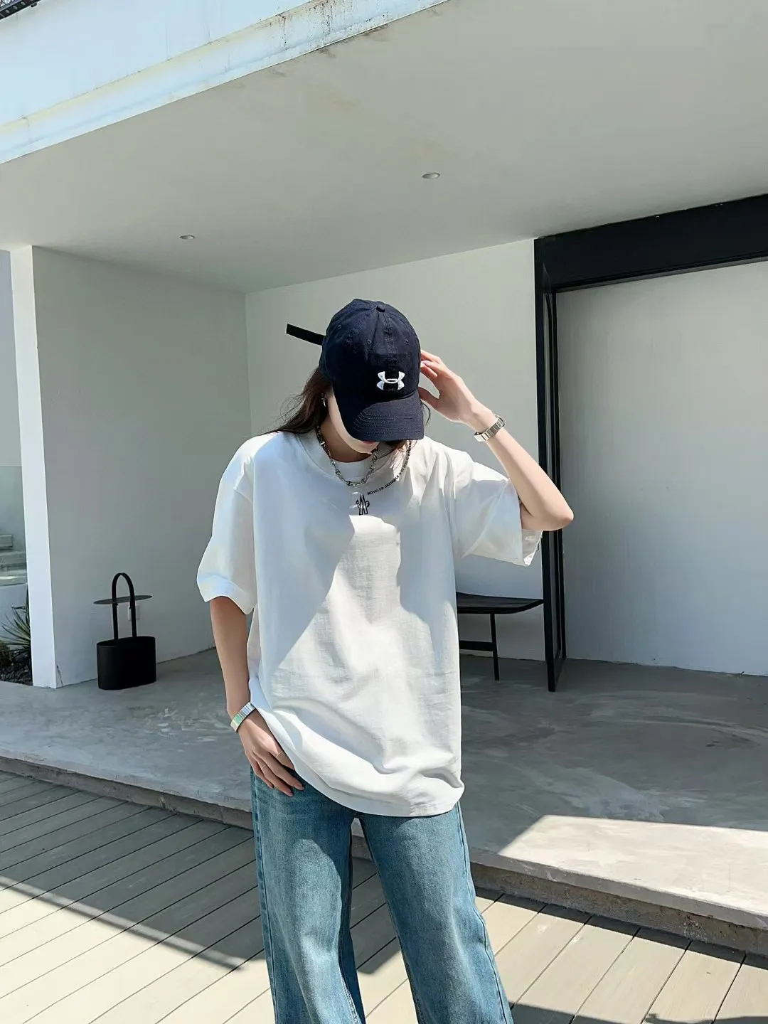 P140 [MONCLER] 2025FW short-sleeved T-shirt, badge + LOGO printing, high-end 26s double yarn 300g fabric, heavy fabric, custom stretch rib, same cylinder and dye, complete three standards, same style for men and women, color: black, white, size: S M L XL 2XL